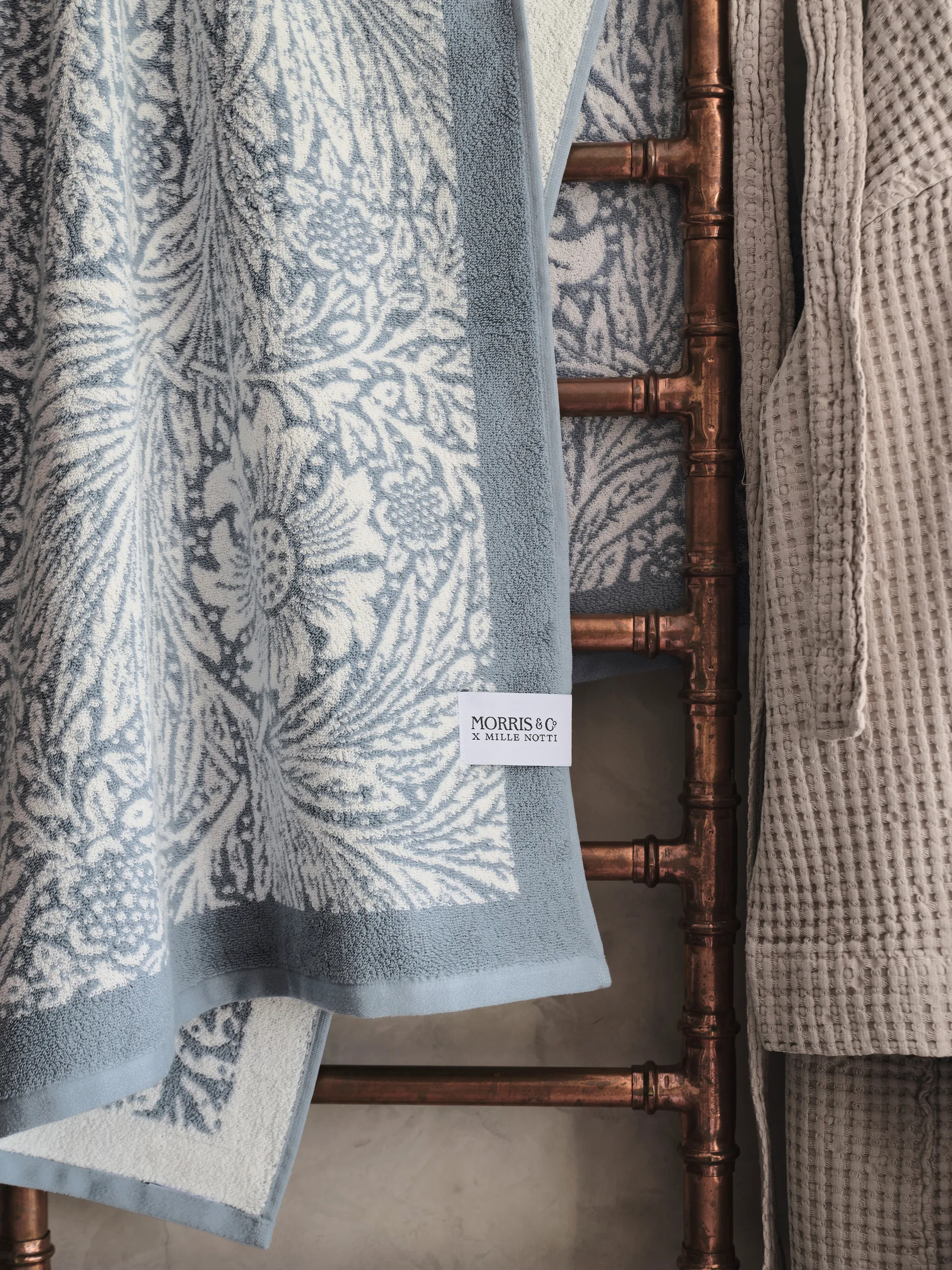 Asciugamano Morris & Co. Marigold EKO, Blu, 86x150 cm Mille Notti