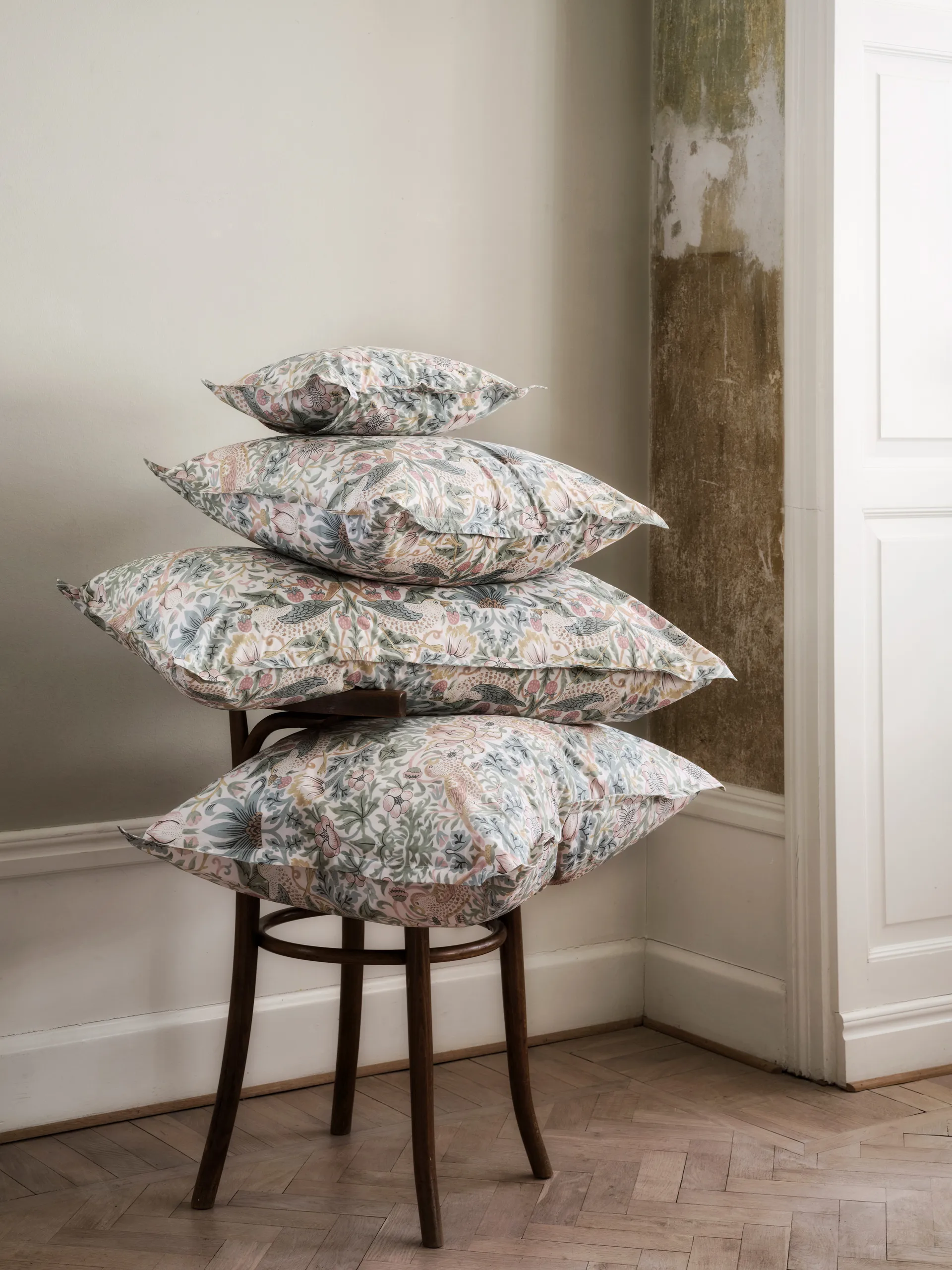 Federa Morris & Co. Strawberry Thief, Verde, 50x60 cm Mille Notti