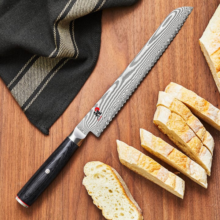 Coltello da pane 23 cm Raw 5000FCD , Acciaio di Damasco-nero Miyabi
