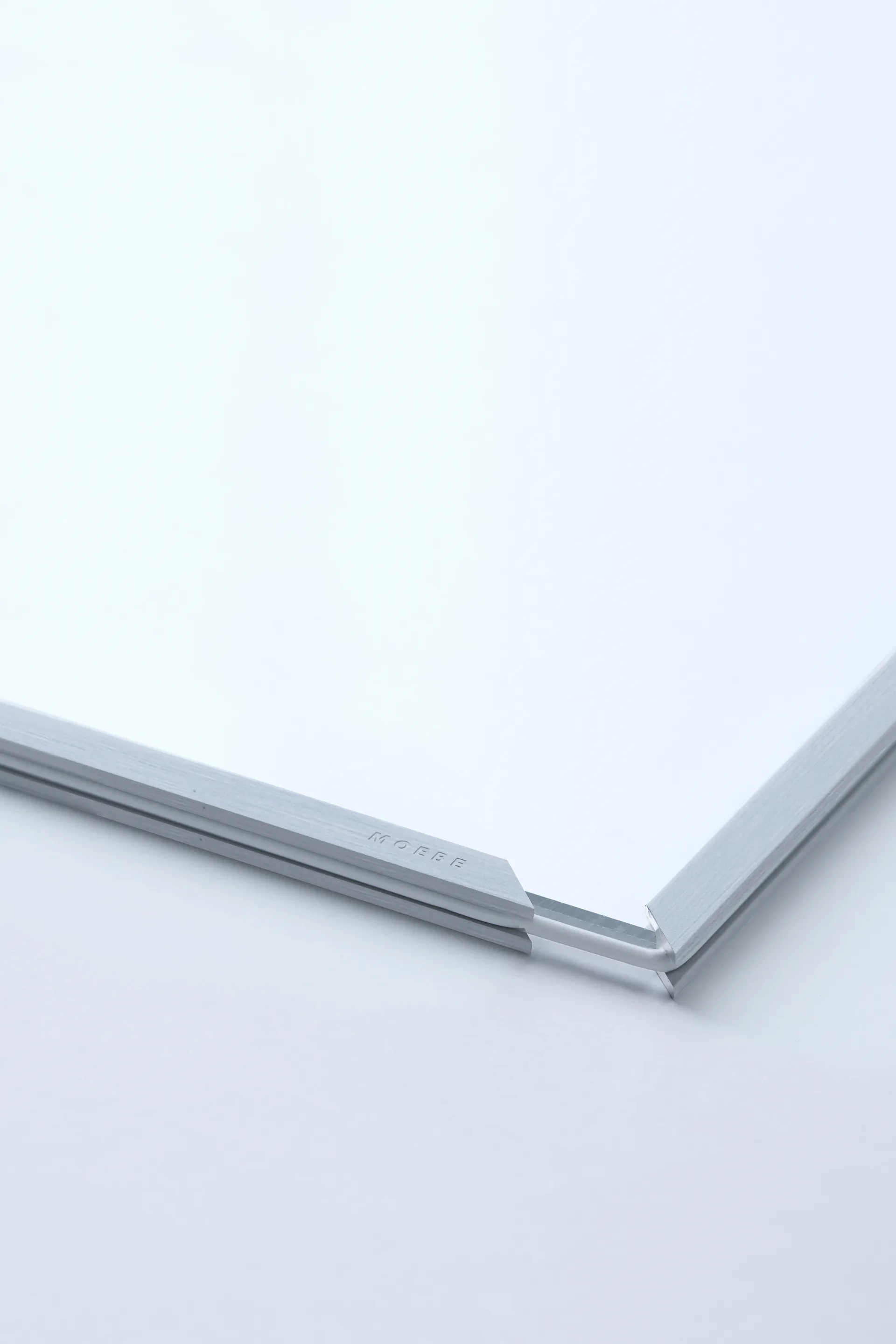 Cornice Moebe A3 31,7x44 cm, Alluminio spazzolato MOEBE
