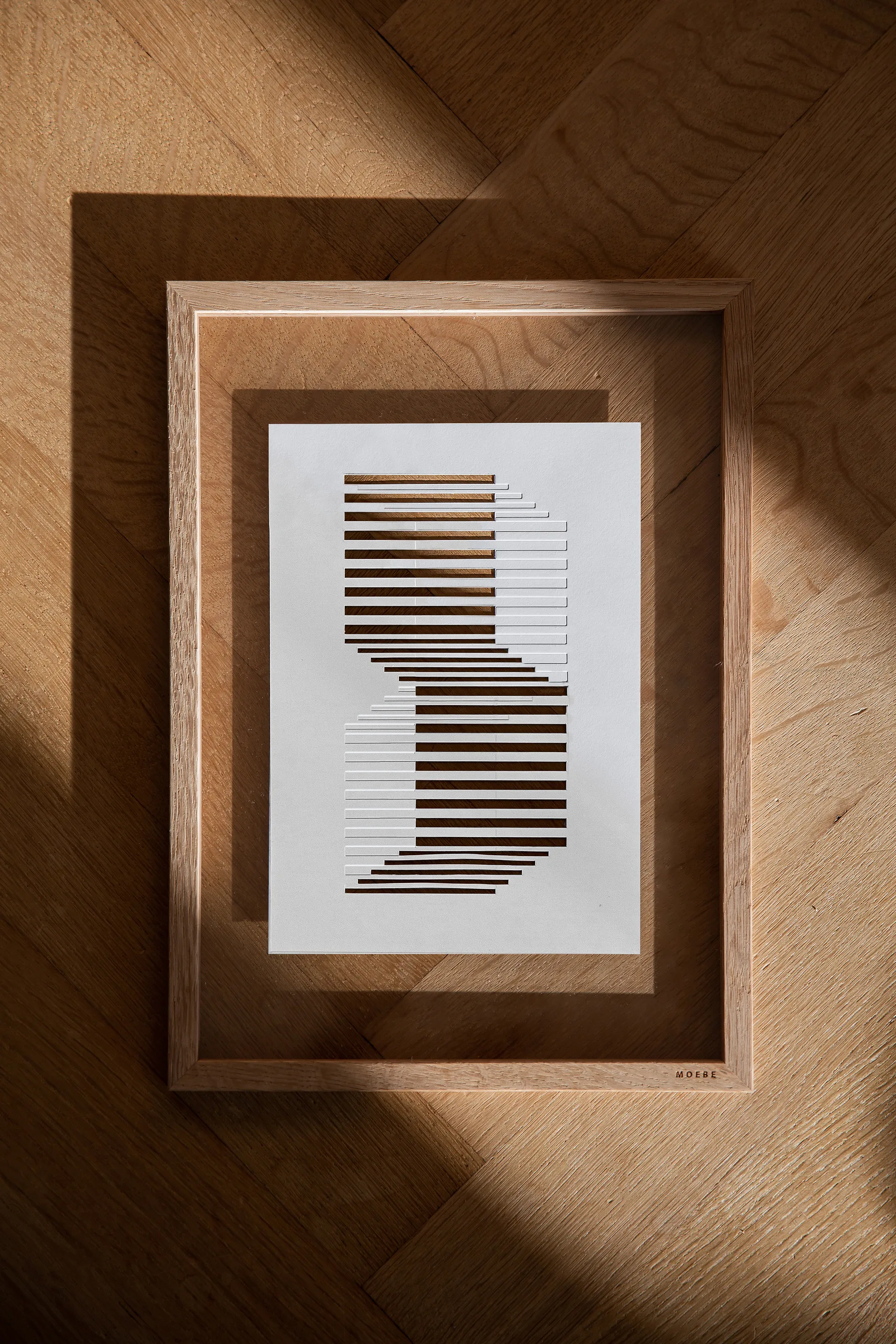 Opera Relief shifted lines 14,8x21 cm, Bianco sporco MOEBE