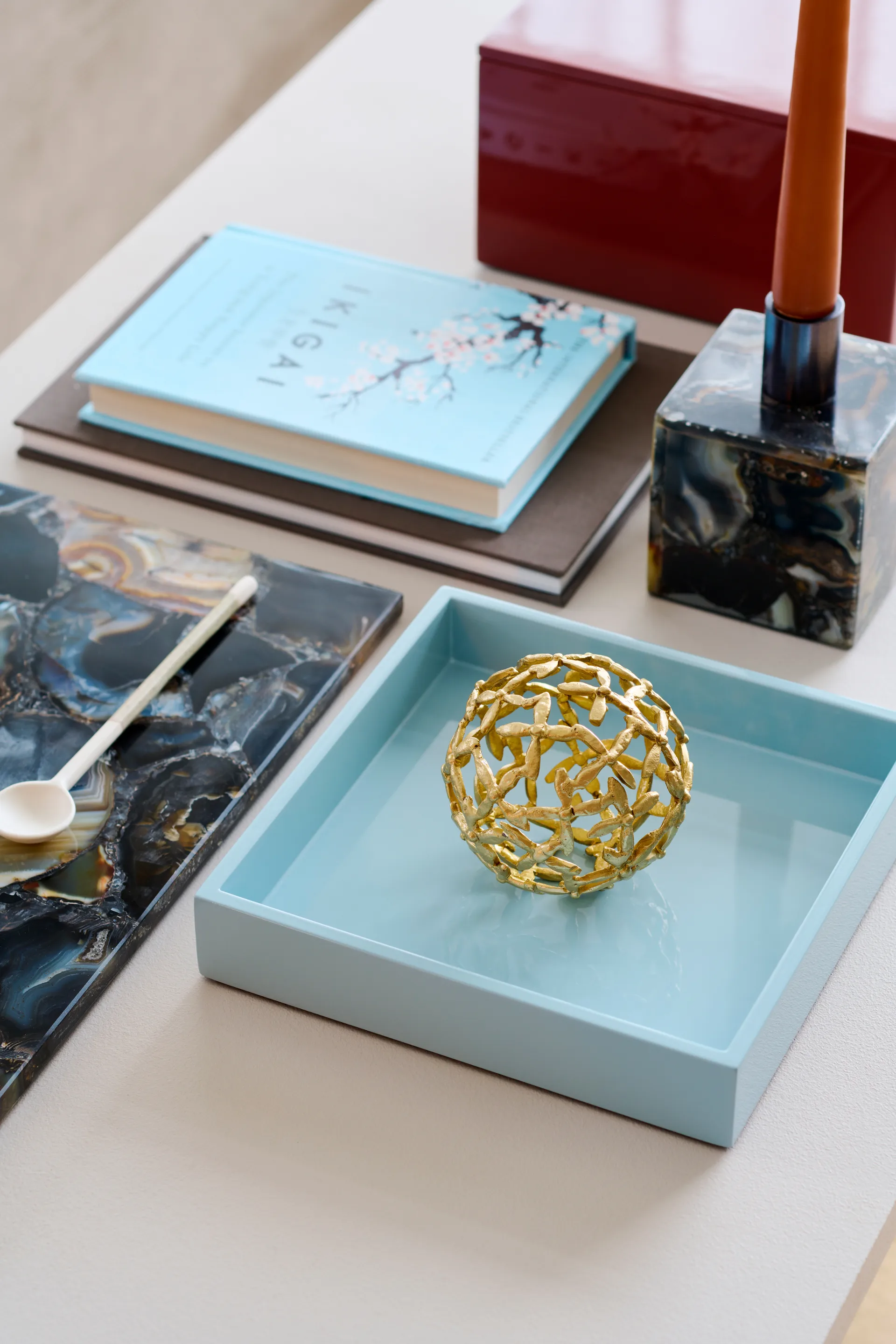 Vassoio decorativo laccato Lux 19x19x3,5 cm, Powder blue Mojoo