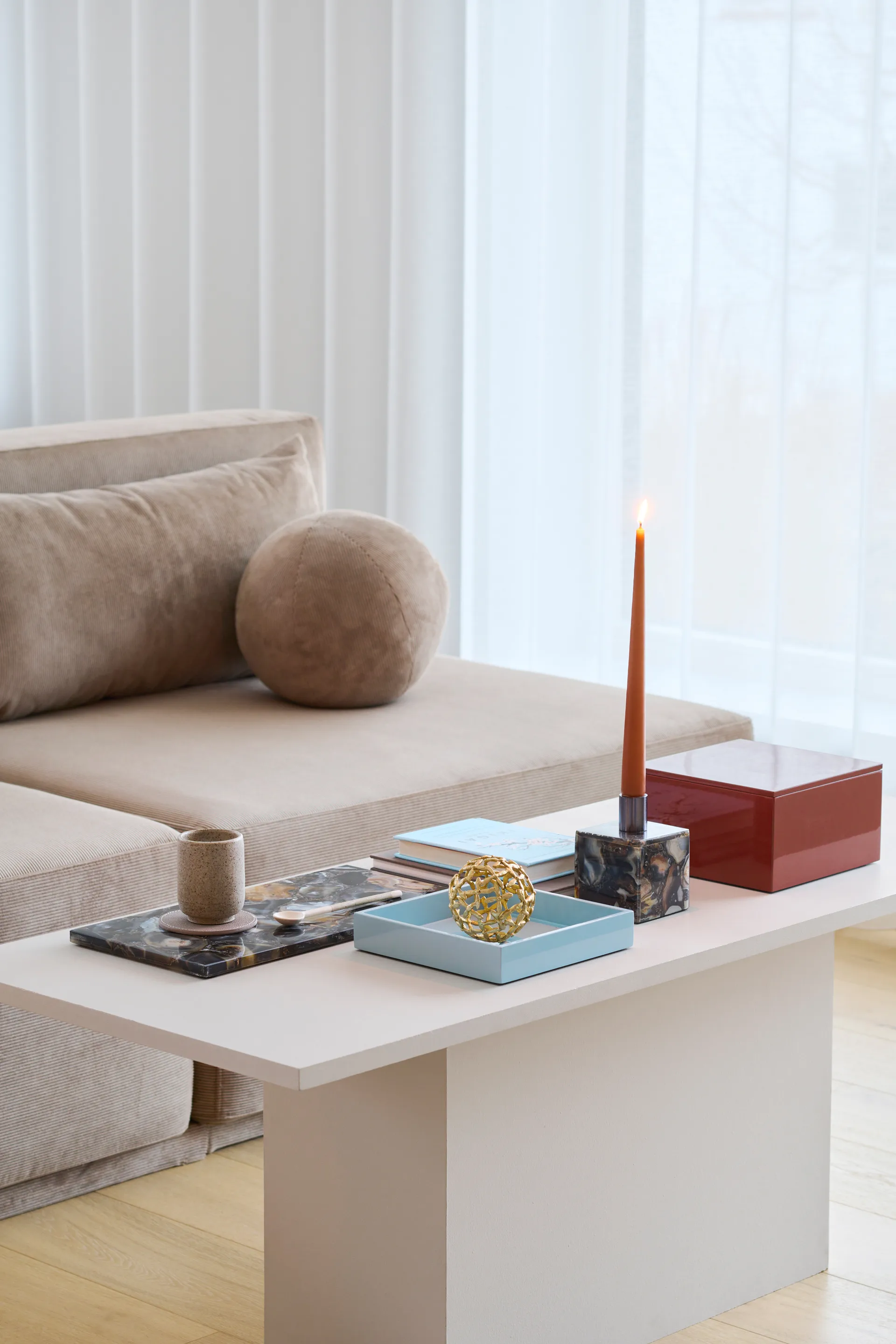 Vassoio decorativo laccato Lux 19x19x3,5 cm, Powder blue Mojoo