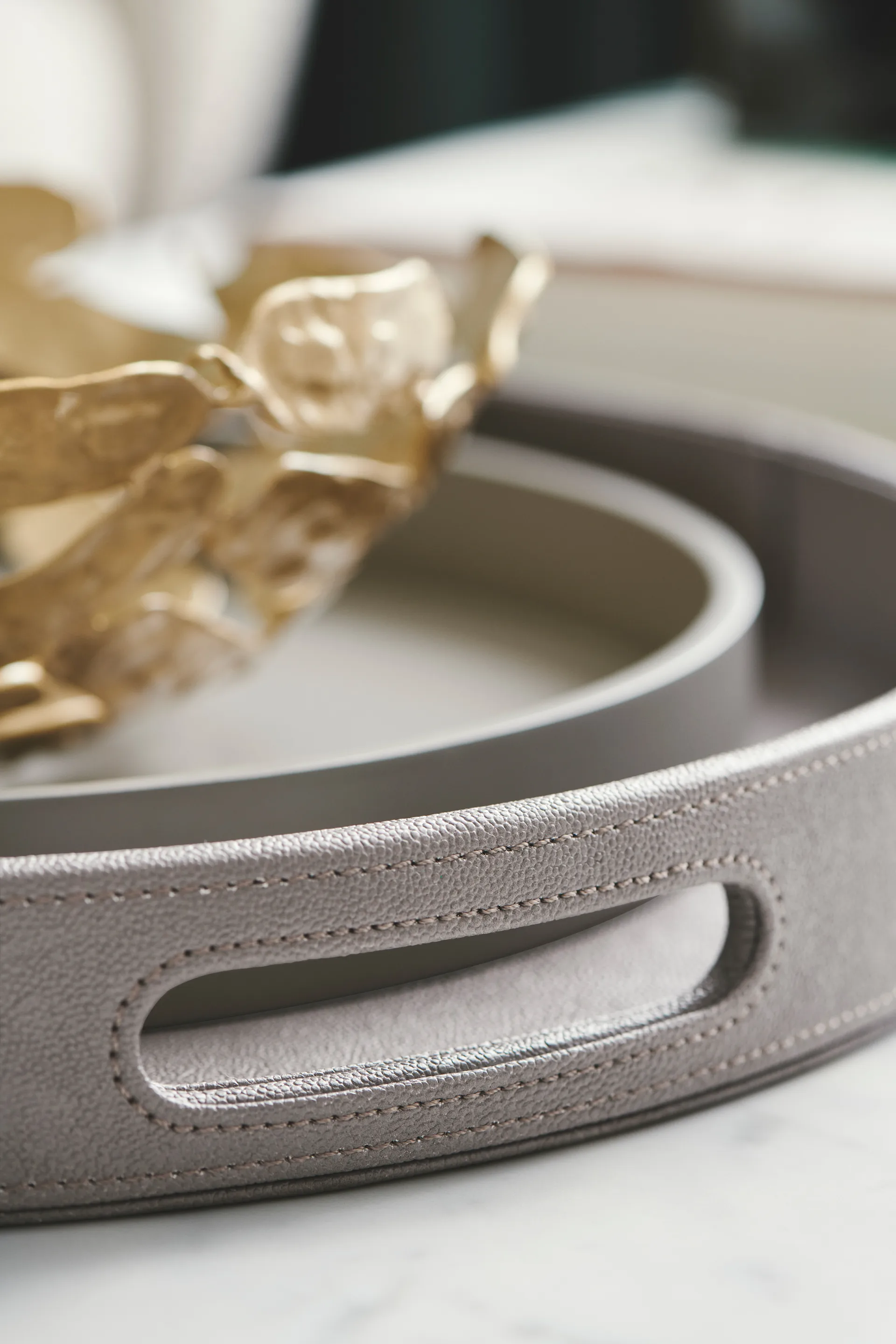 Vassoio decorativo laccato opaco Ø30x4 cm, Fawn Mojoo