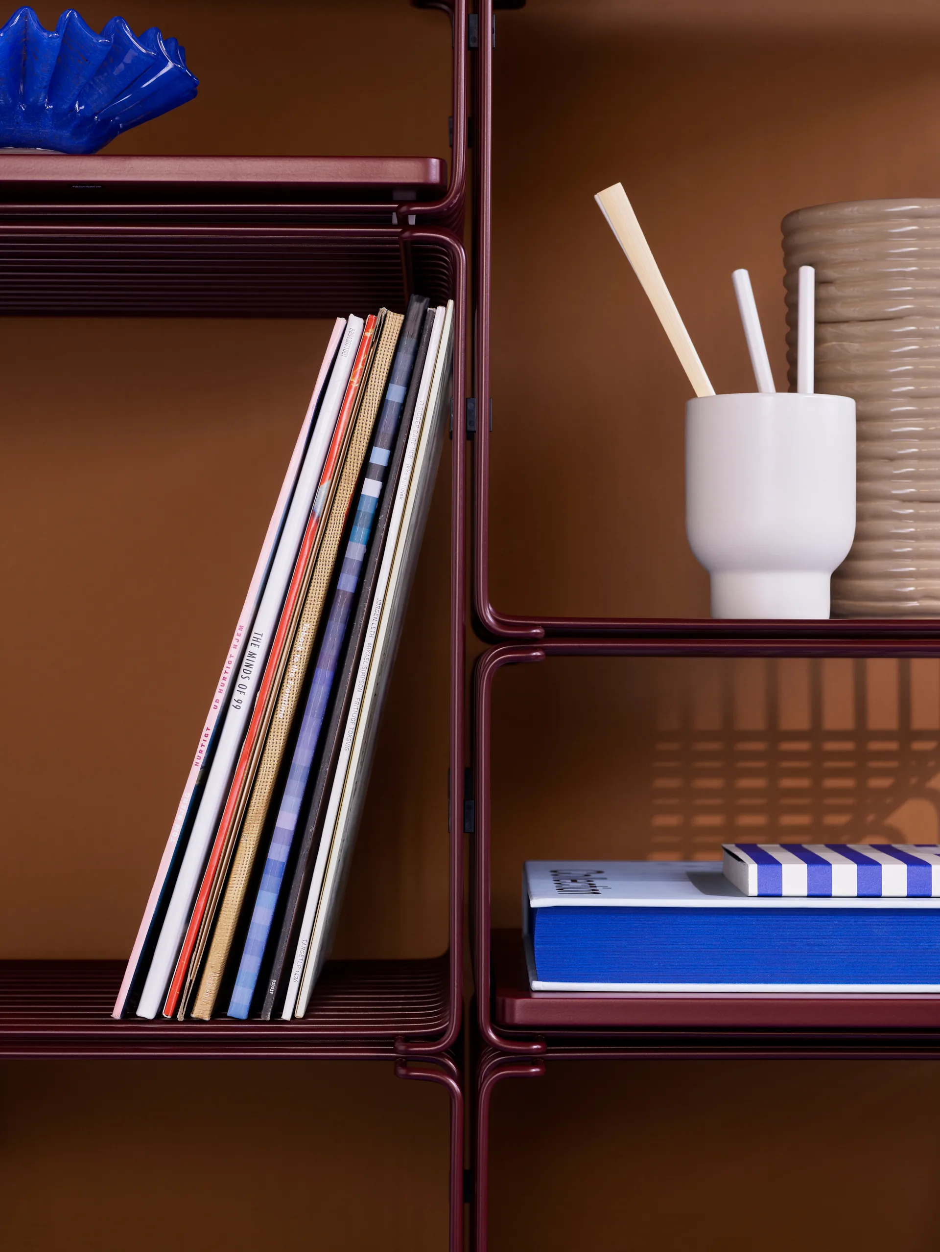 Mensola Panton Wire Extended 70x34,8x25,7 cm, Nero rosso Montana