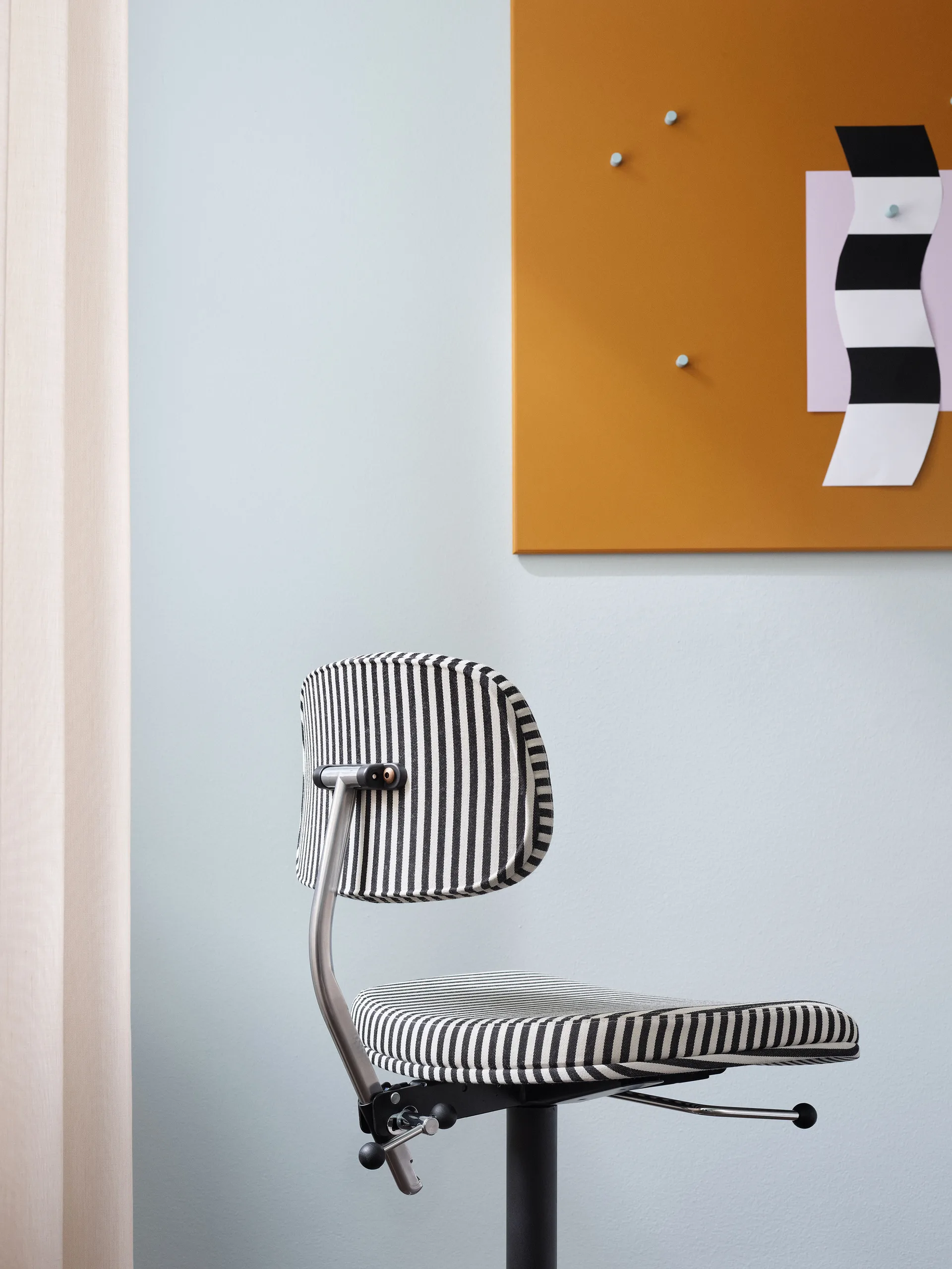 Sedia da ufficio Kevi 2534U, Righe, alluminio Montana