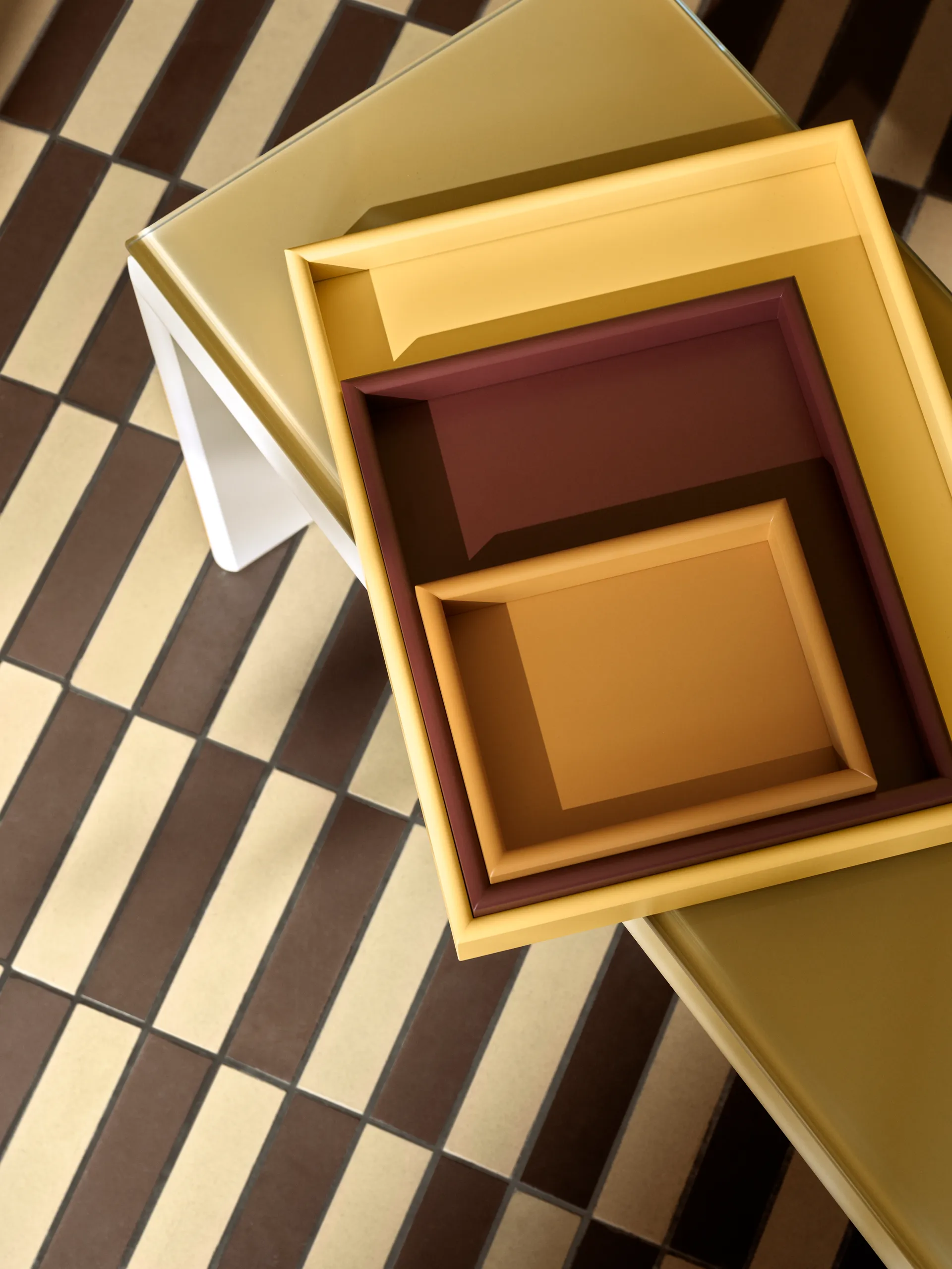 Vassoio Arrange small 17,3x21,4 cm, Amber Montana