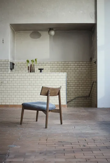 Tetra lounge chair - Tessuto color granito-rovere oliato scuro - MUUBS