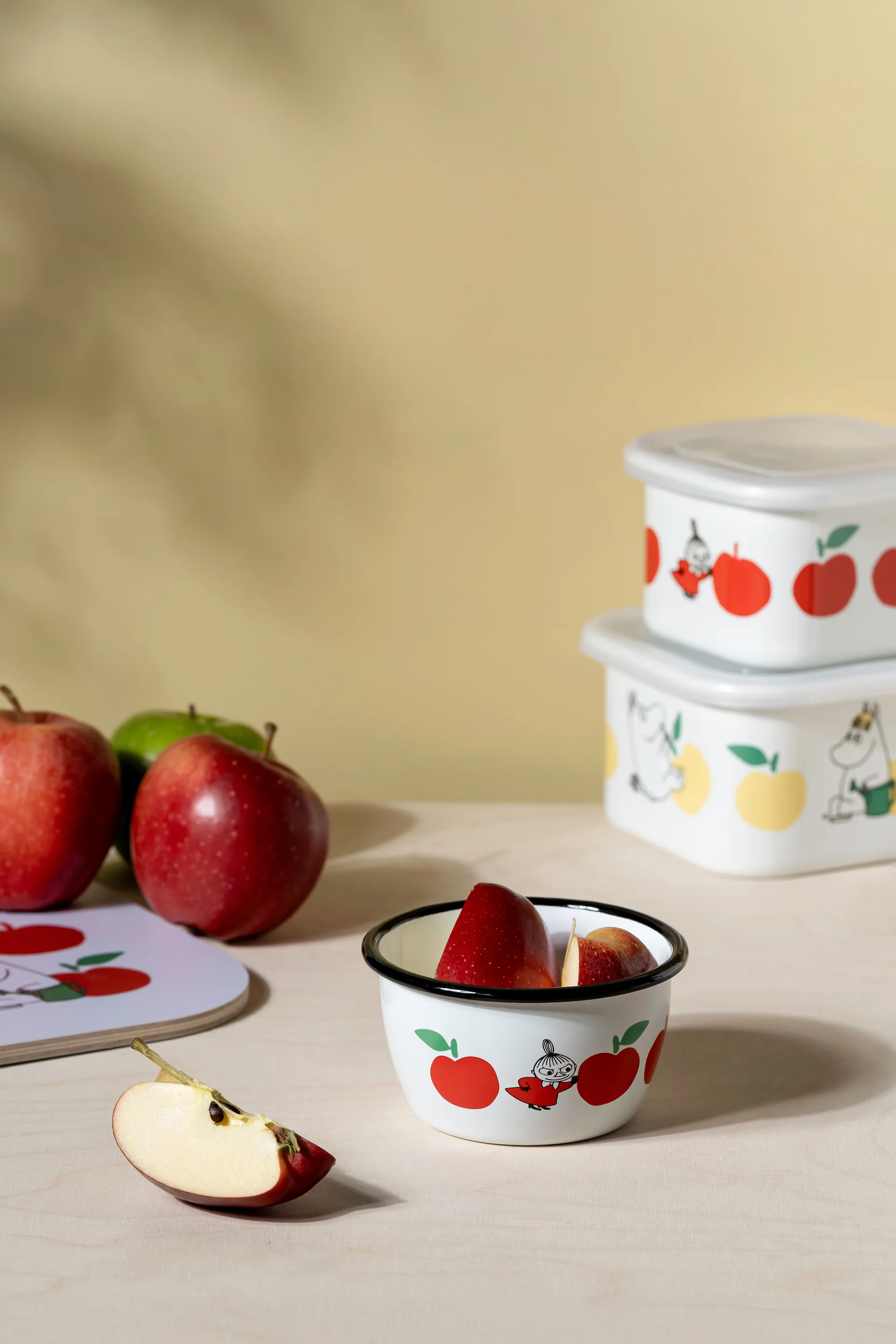 Ciotola in smalto Mumin 30 cl, Joyfull Apples-rosso Muurla