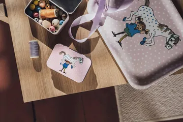 Scatola di latta Pippi 10x6,5x3 cm - Pippi and the Horse - Muurla