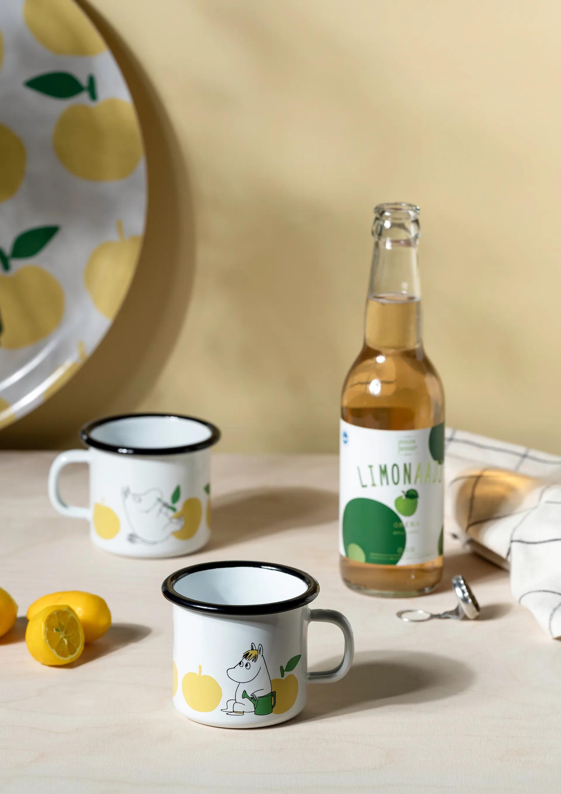 Tazza in smalto Moomin 25 cl, Joyfull Apples Muurla