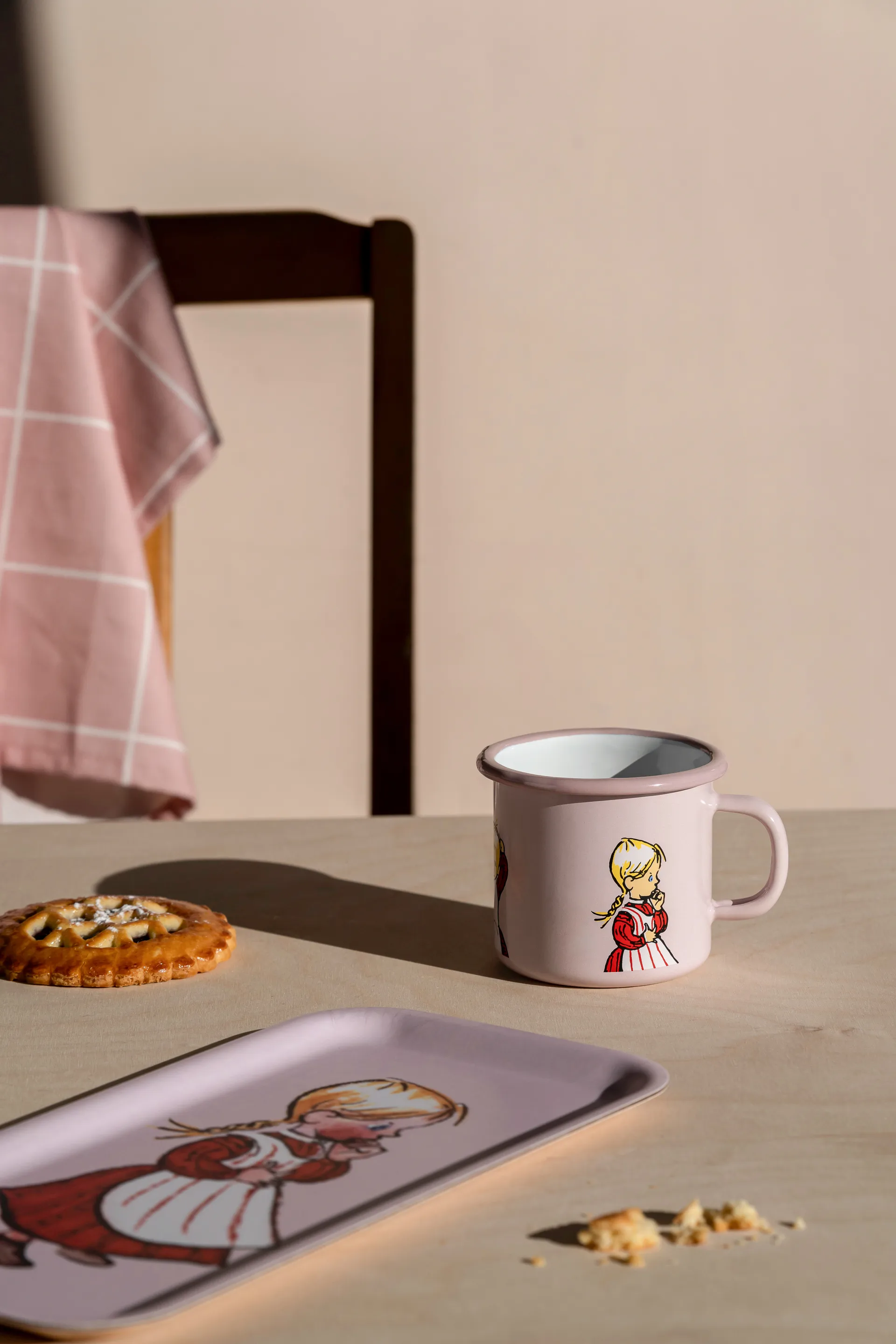 Tazza smaltata 2,5 dl Emil di Lönneberga, Ida Muurla