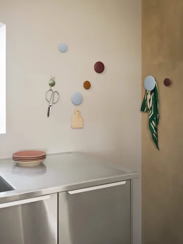 Appendiabiti The Dots, confezione da 5 - frassino mordente nero - Muuto