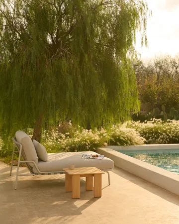 Assemble tavolino da salotto - Teak, 55x55 cm - Muuto