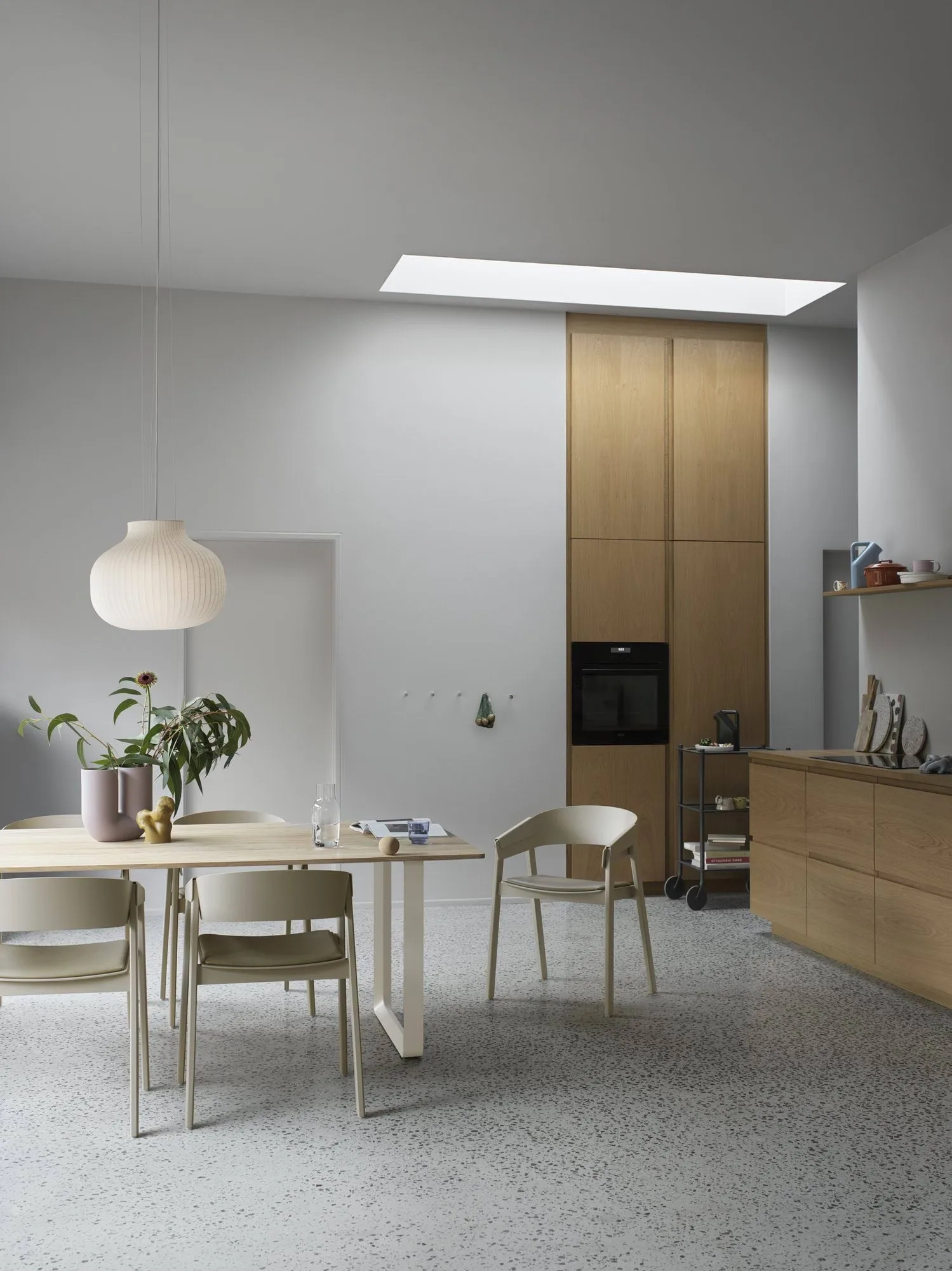 Dots Wood appendiabiti, Light olive, Ø6,5 cm Muuto