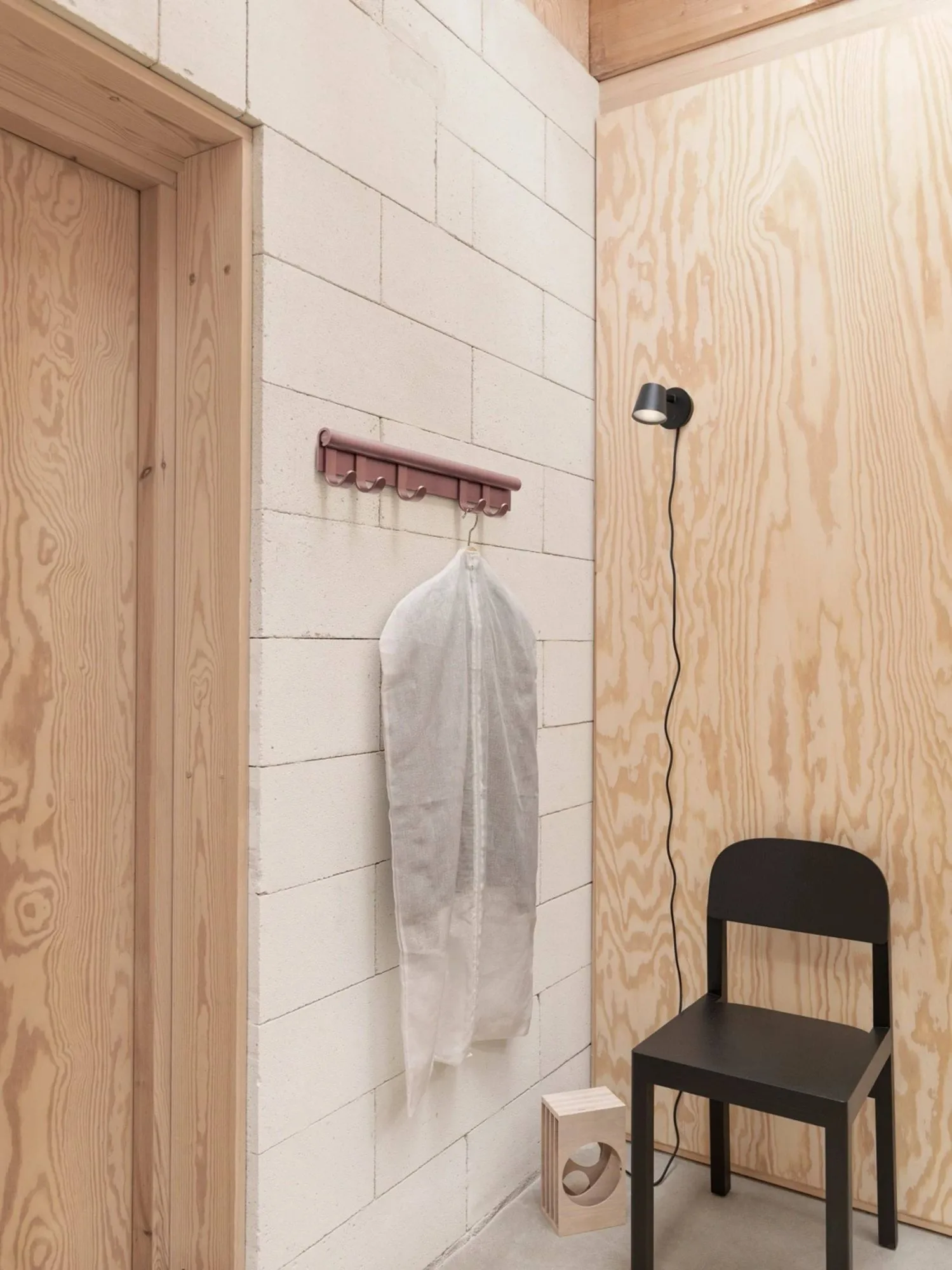 Lampada da parete Tip, marrone rame Muuto