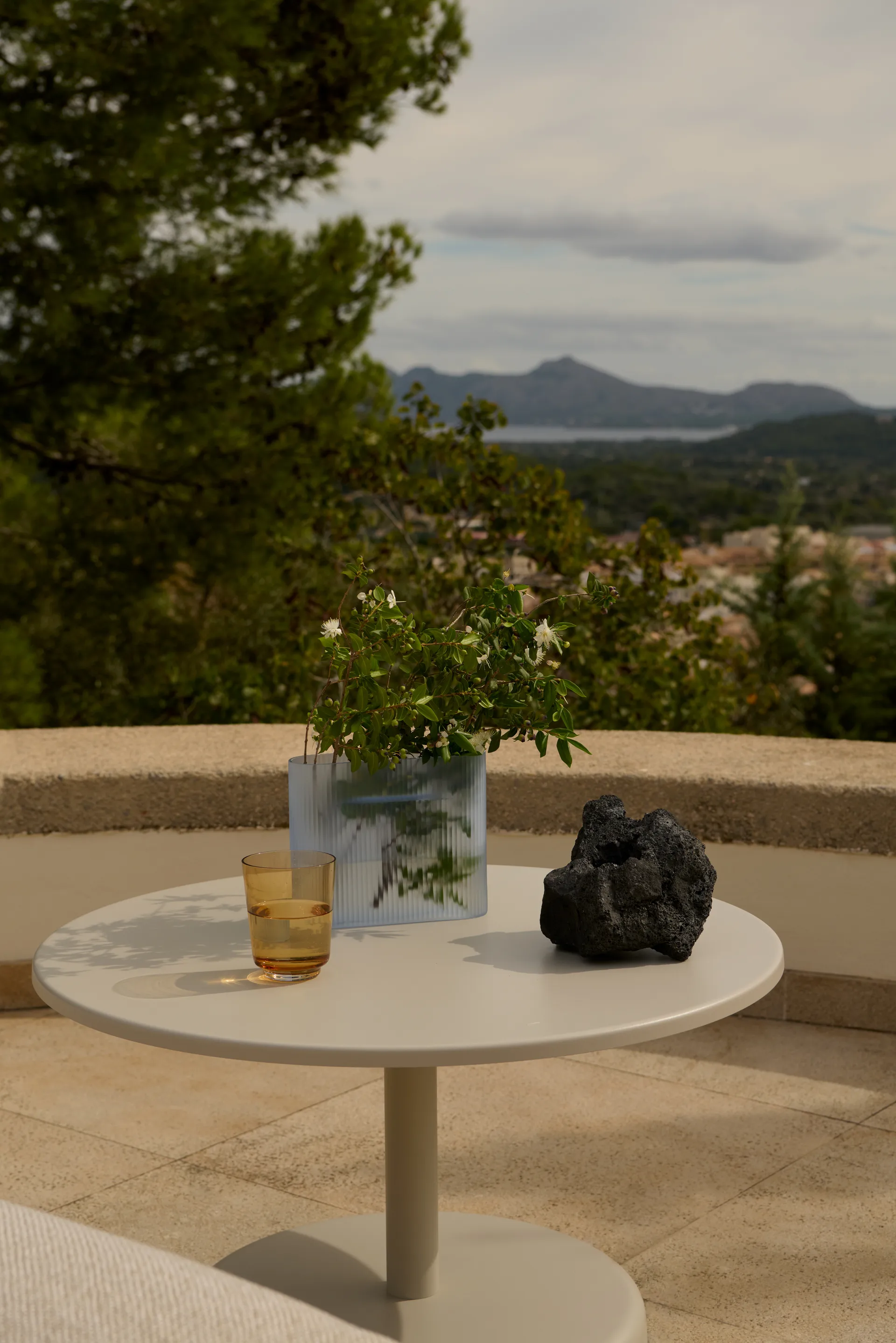 Linear Steel tavolino da caffè, Grigio, Ø70x40 cm Muuto