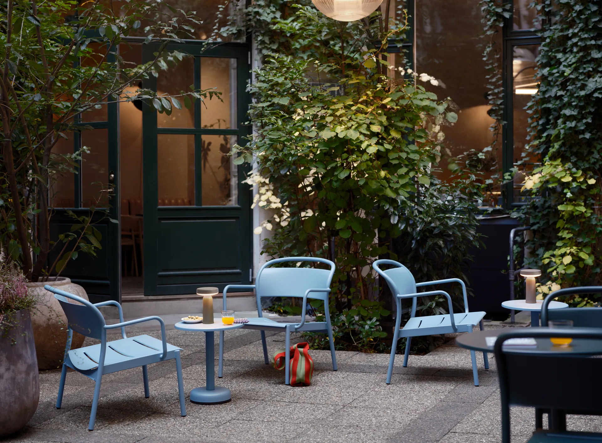 Poltrona lounge Linear Steel, Azzurro pallido Muuto