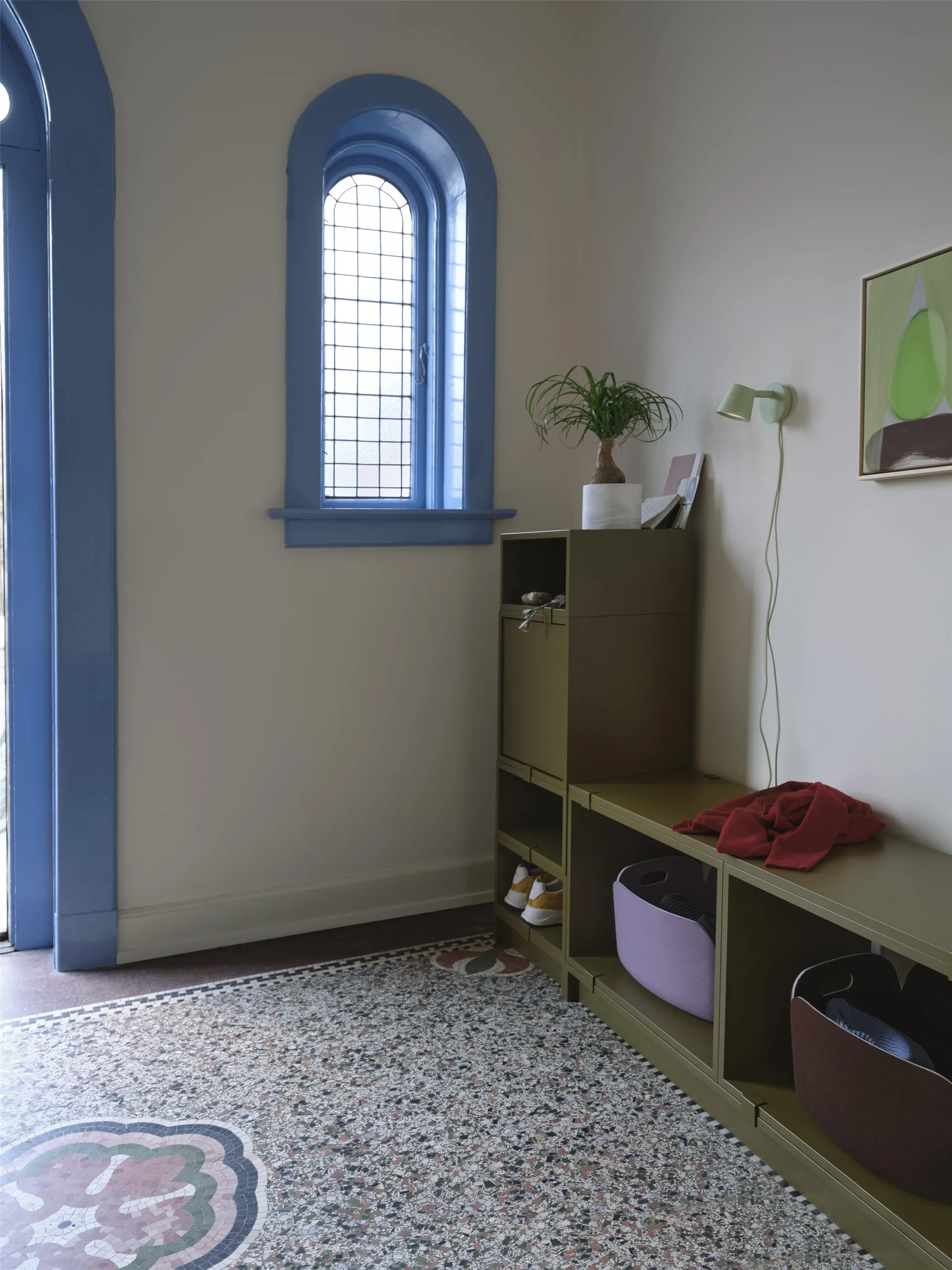 Scaffalatura Stacked hall configurazione 1, Marrone verde Muuto