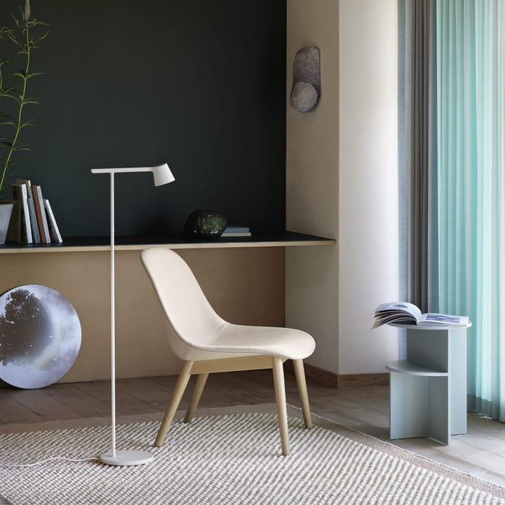 Sedia lounge con base in legno Fiber - grigio, gambe grigie - Muuto