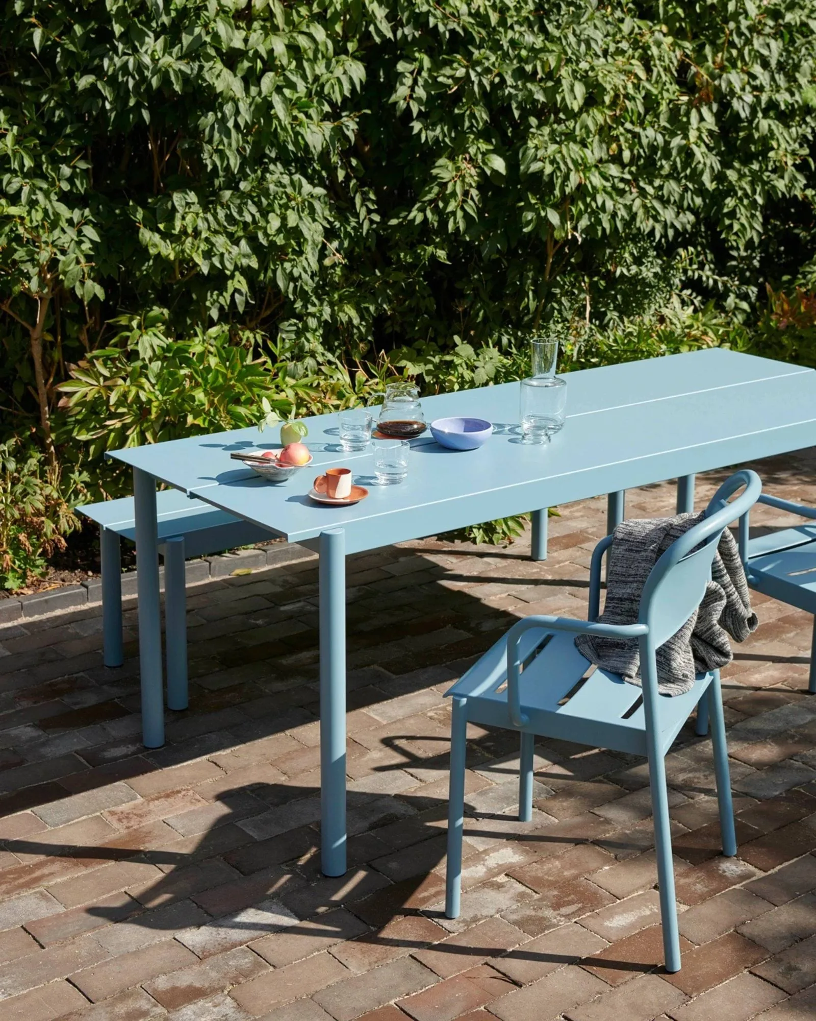 Tavolo Linear steel 200x75 cm, Pale blue Muuto