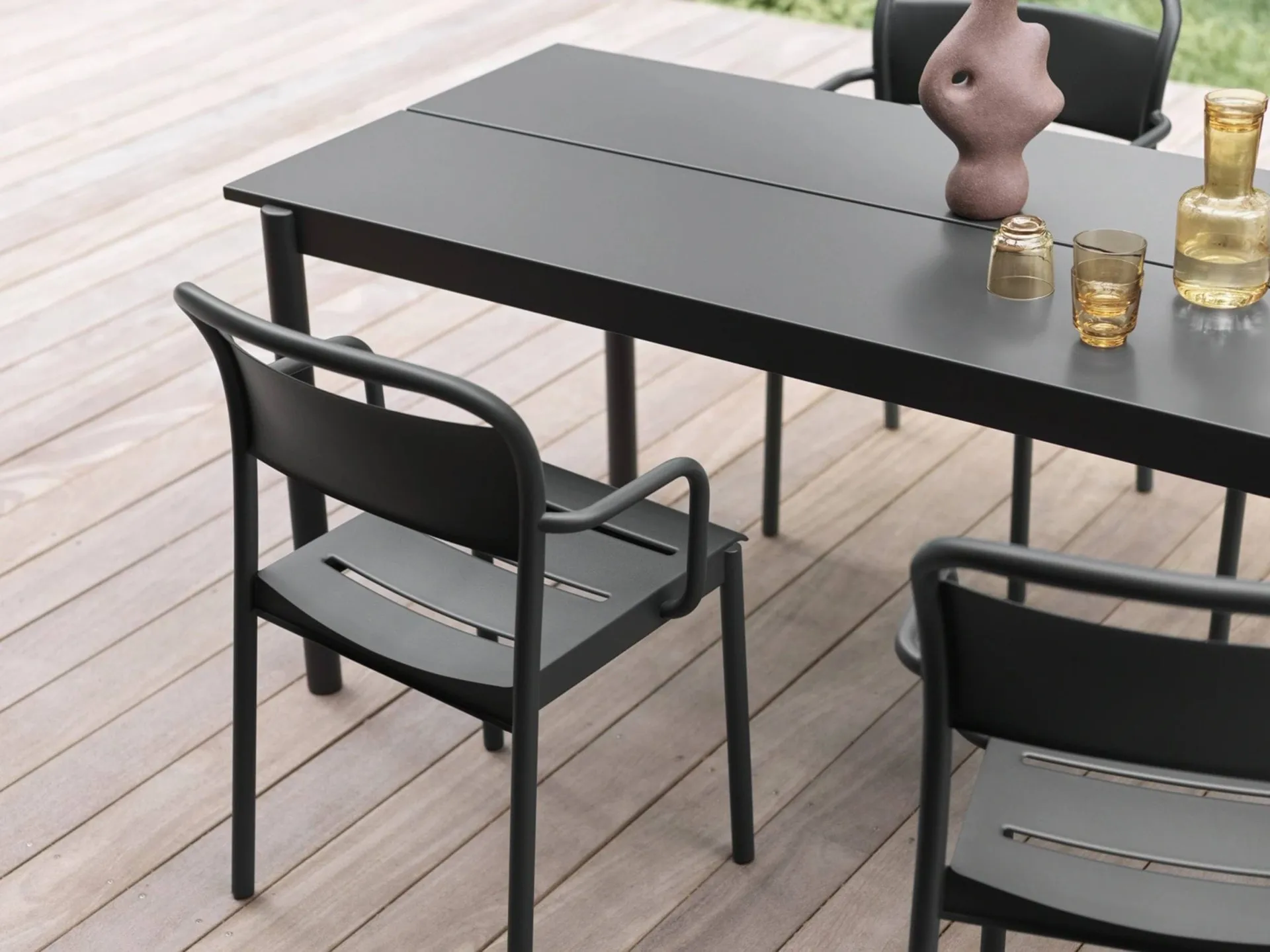 Tavolo Linear steel 220x90 cm, Black (RAL 7021) Muuto
