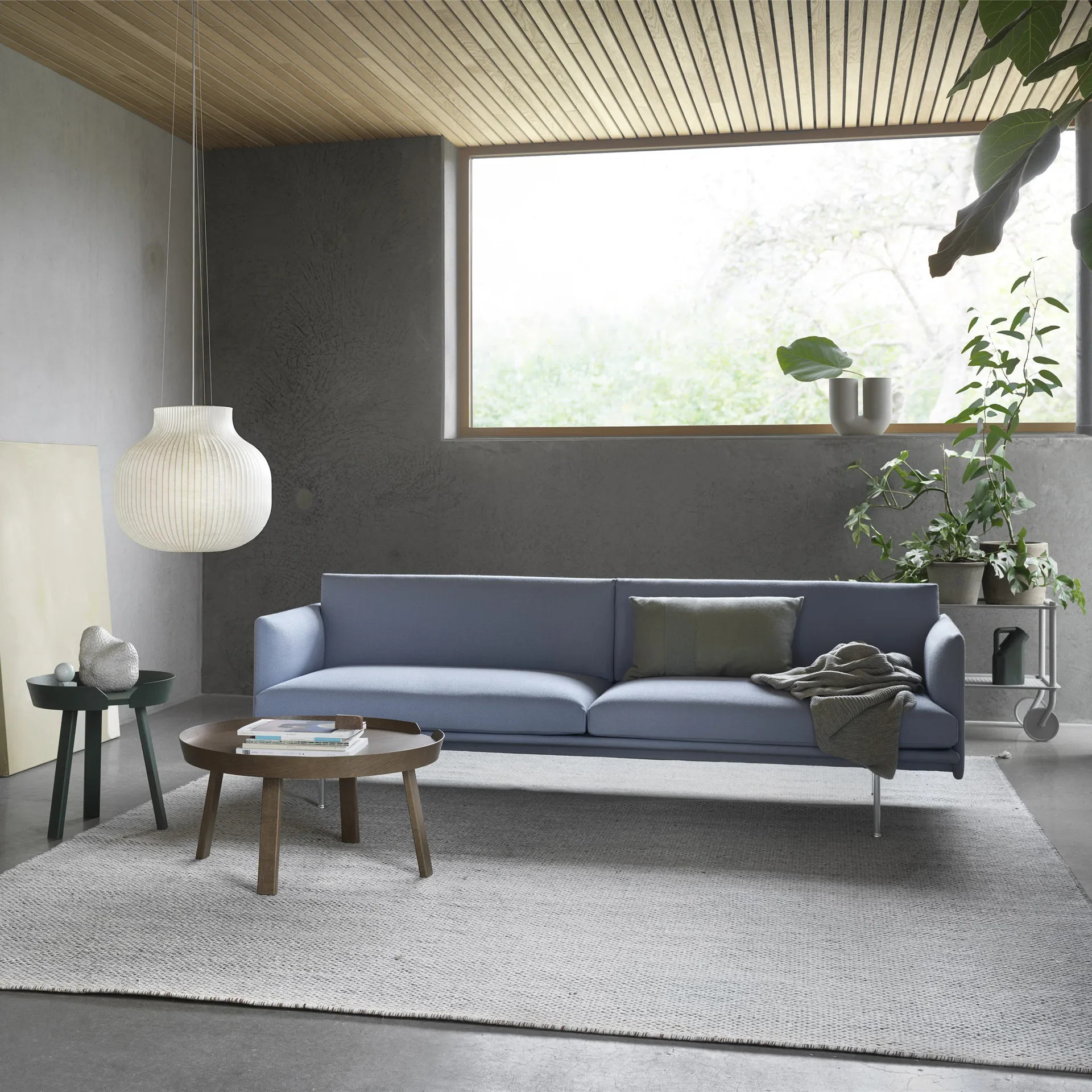 Tavolo piccolo Around, Verde scuro Muuto