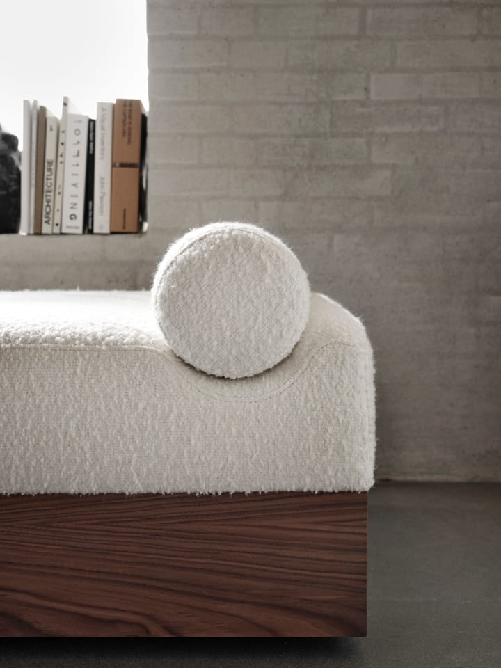 Daybed Mass 200x75x51 cm, Karakorum ivory 001-walnut New Works