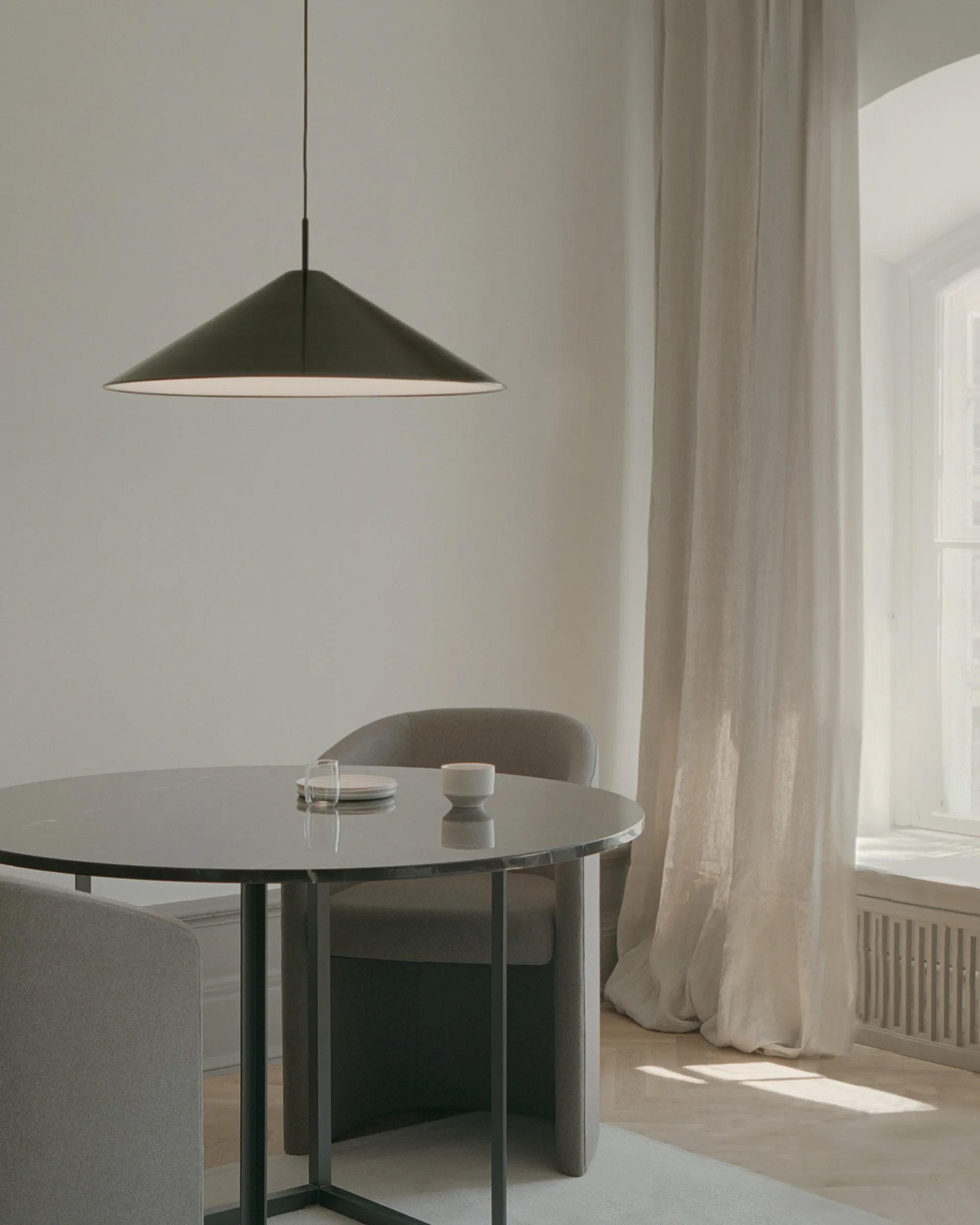 Lampada a sospensione Brolly Ø70 cm, Anodized aluminium New Works