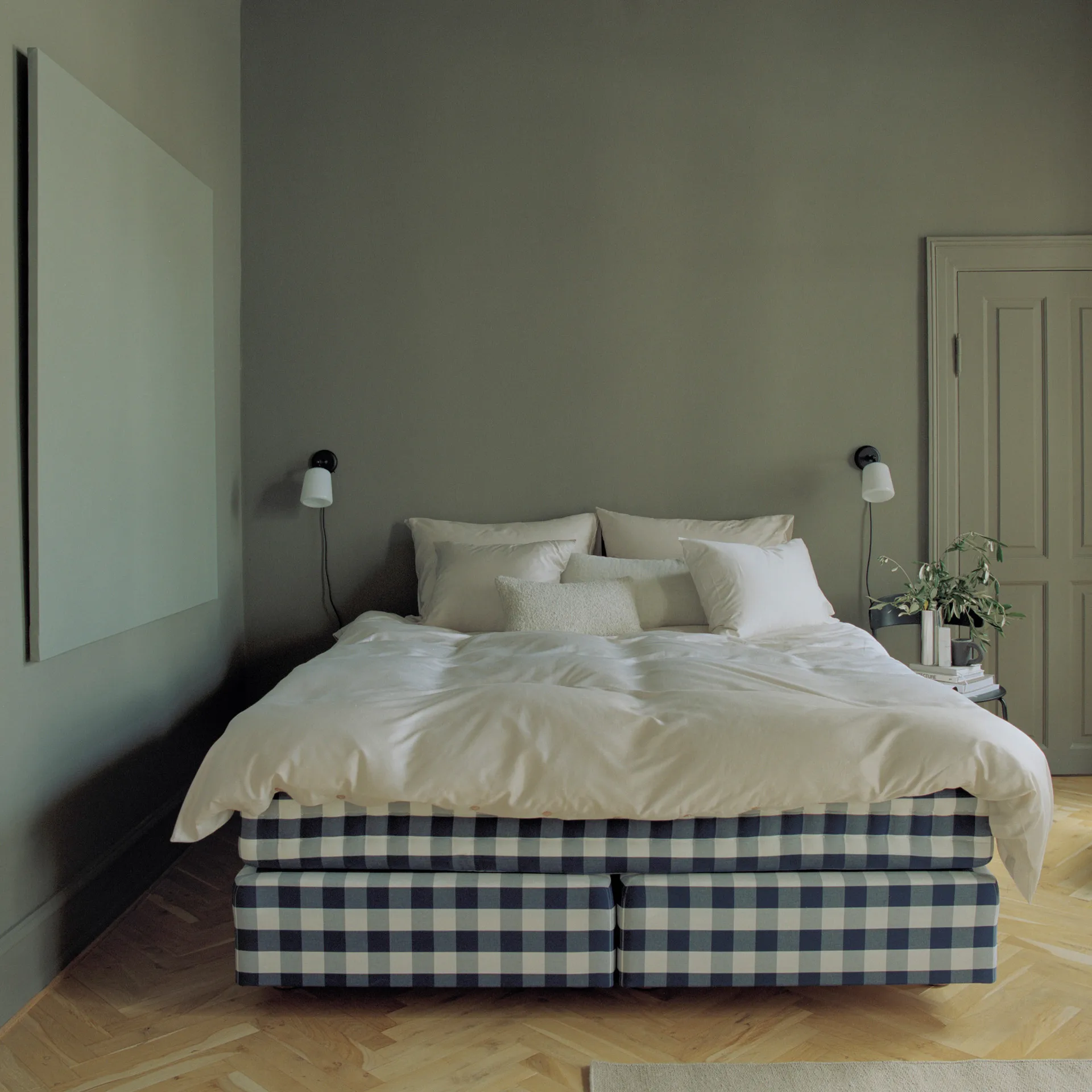 Lampada da parete Material, Vetro bianco opalino New Works