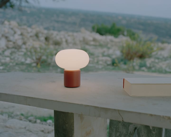 Lampada da tavolo portatile Karl-Johan - Earth red - New Works