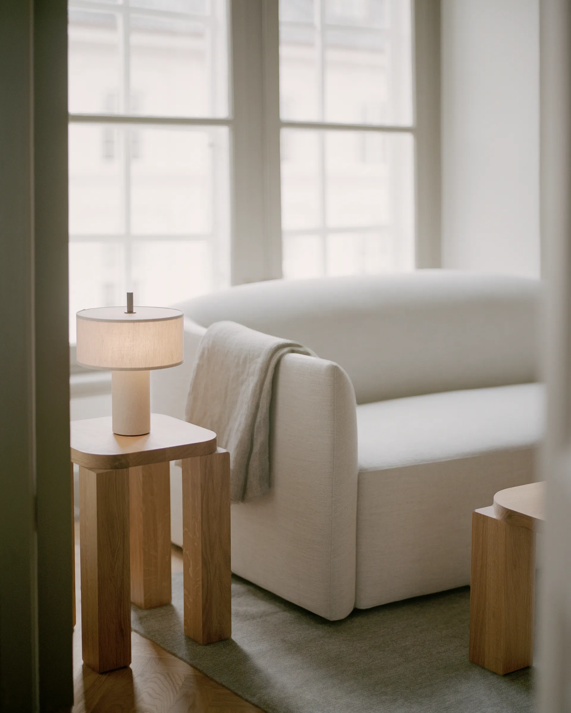 Lampada da tavolo portatile Margin, Beige New Works