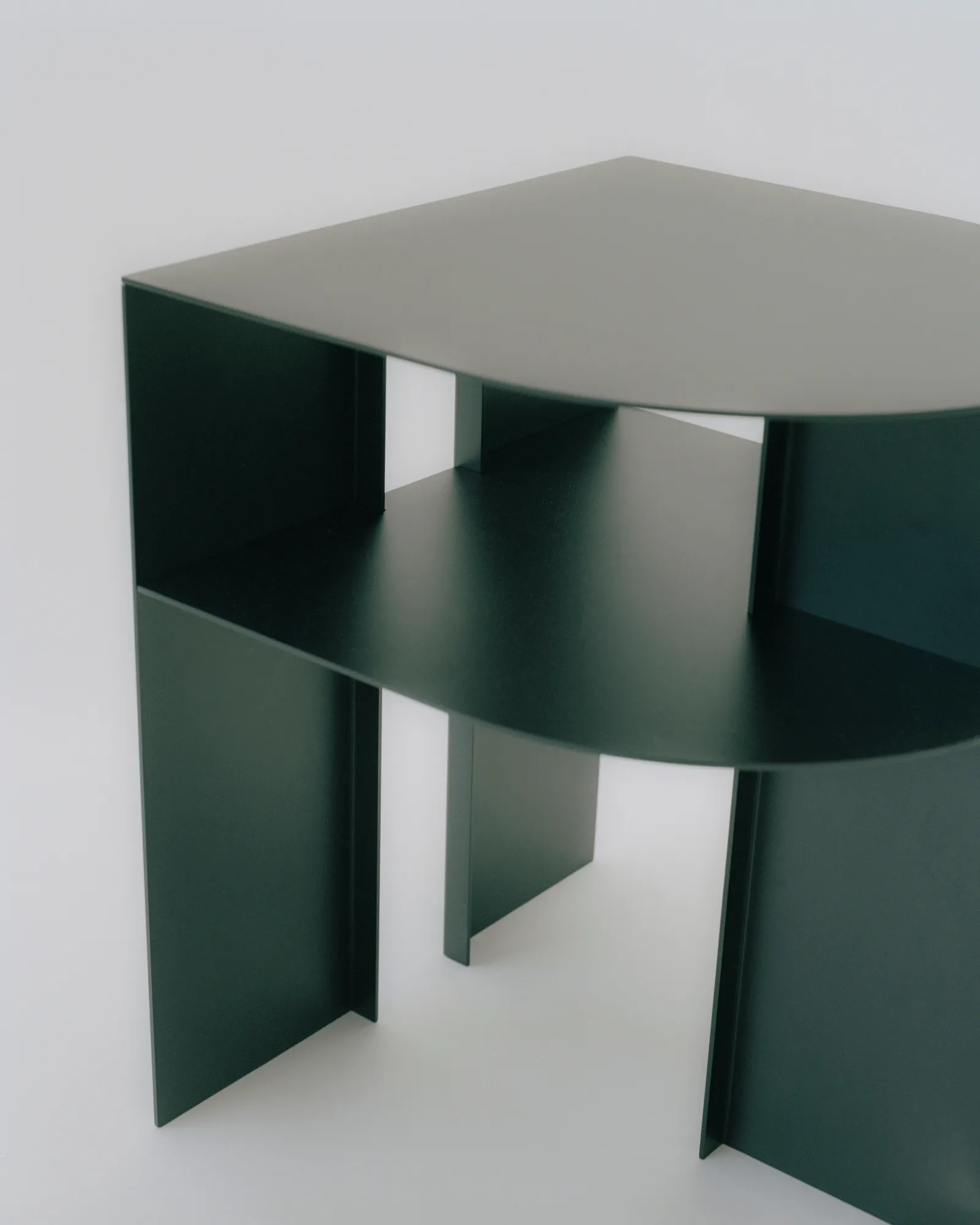 Rand tavolino, Black New Works