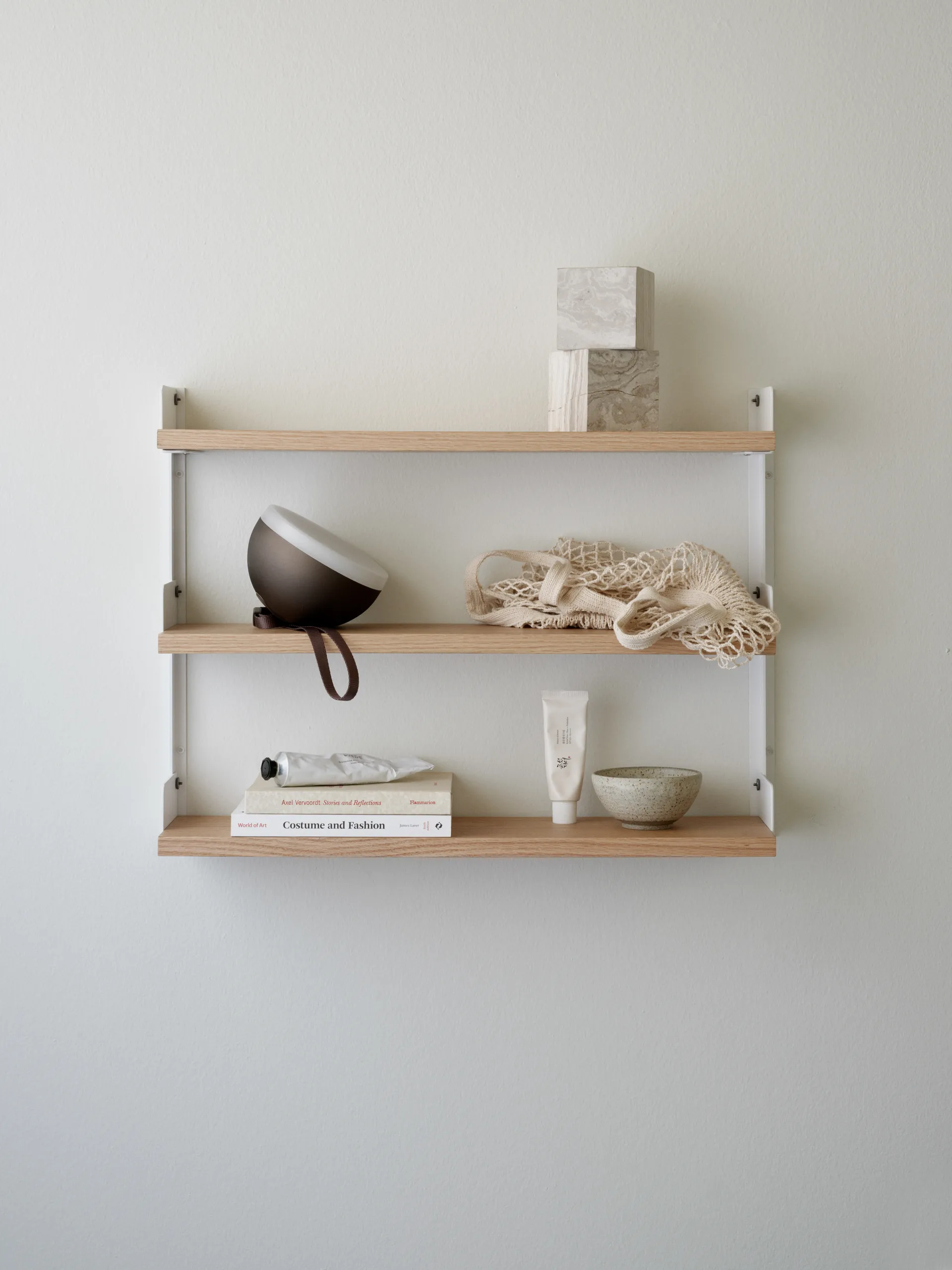 Scaffale da parete New Works Tea Shelf 46x62,5 cm, Rovere New Works