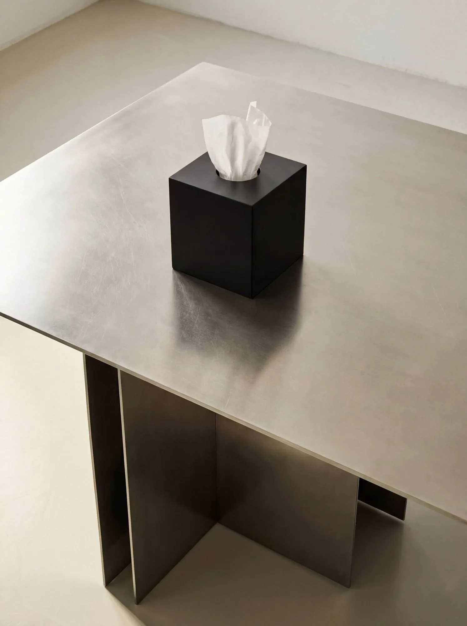 Nichba portafazzoletti, Black Nichba