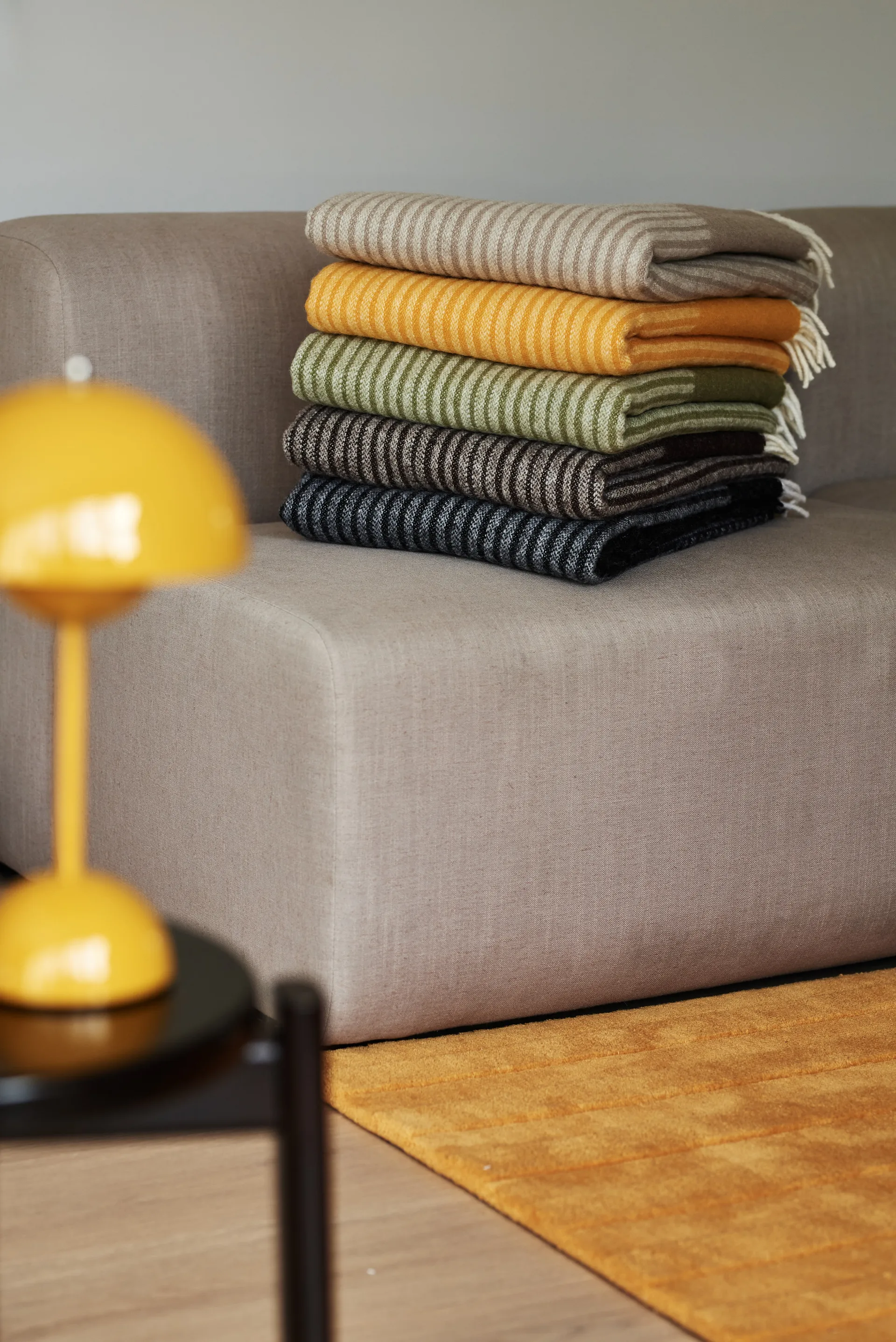 Coperta in lana Circles 130x185 cm, Giallo NJRD