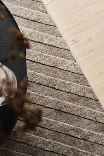 Tappeto in lana Levels a righe talpa - 170x240 cm - NJRD