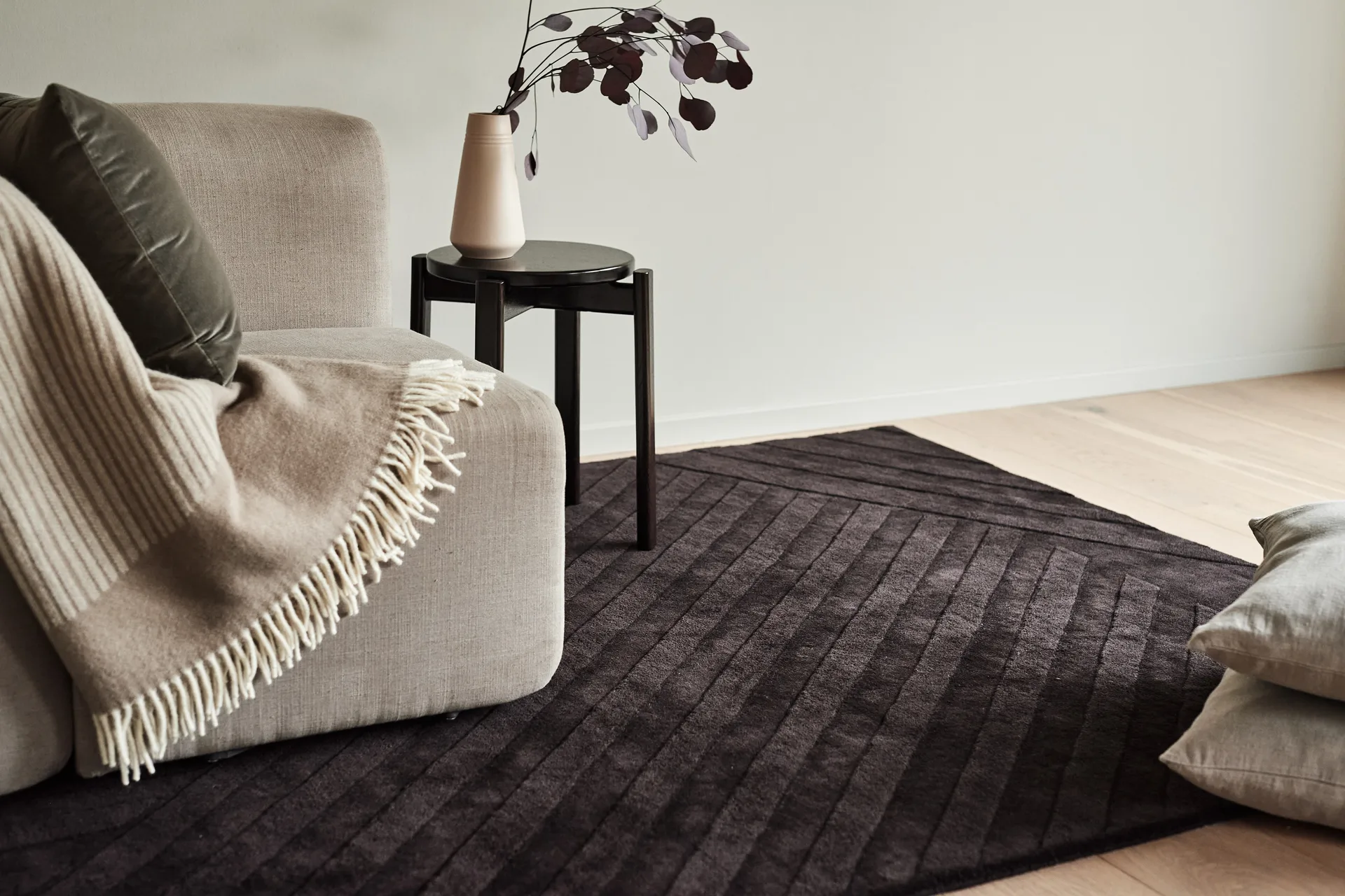 Tappeto in lana Levels Stripes, Marrone, 170x240 cm NJRD