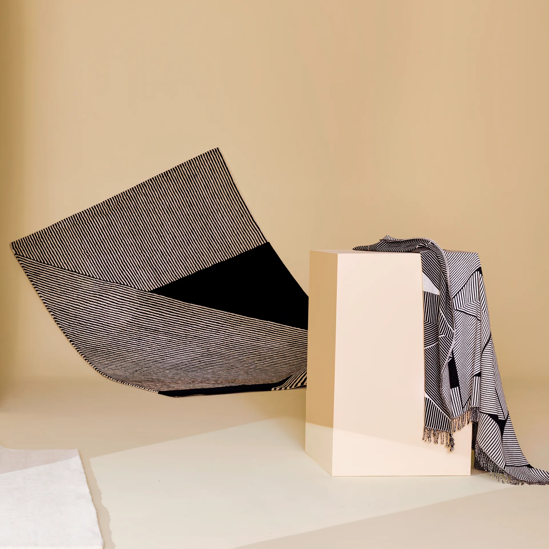 Tappeto in lana Stripes , 170x240 cm NJRD