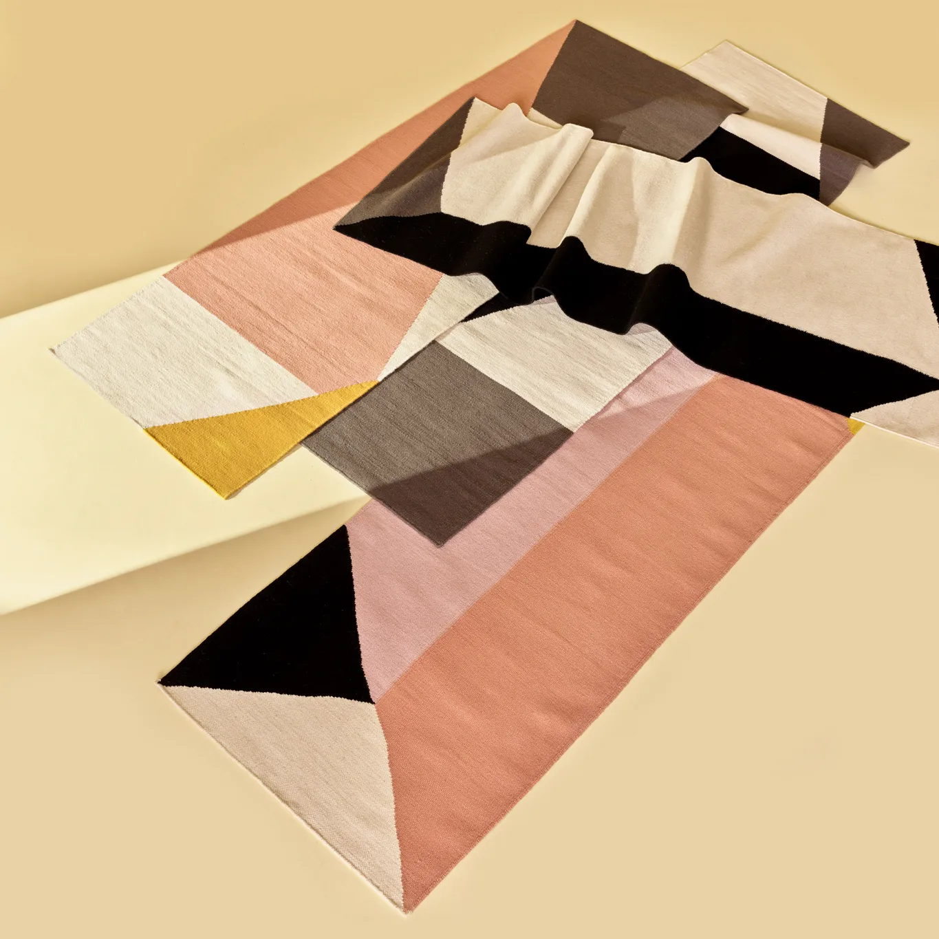 Tappeto Kelim a blocchi rosa Rectangles, 80x240 cm NJRD