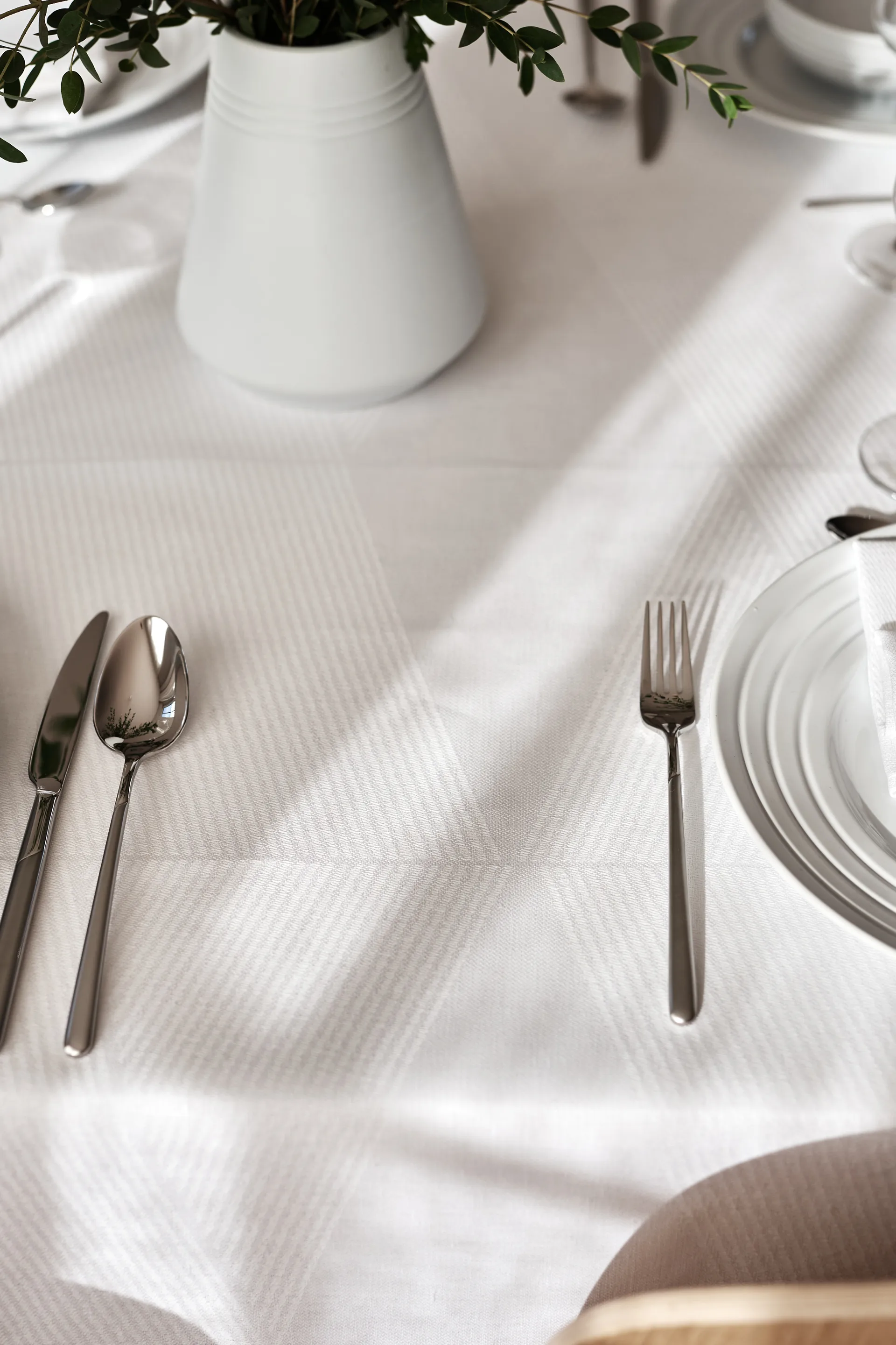 Tovaglia Geometric 147x250 cm, Bianco NJRD