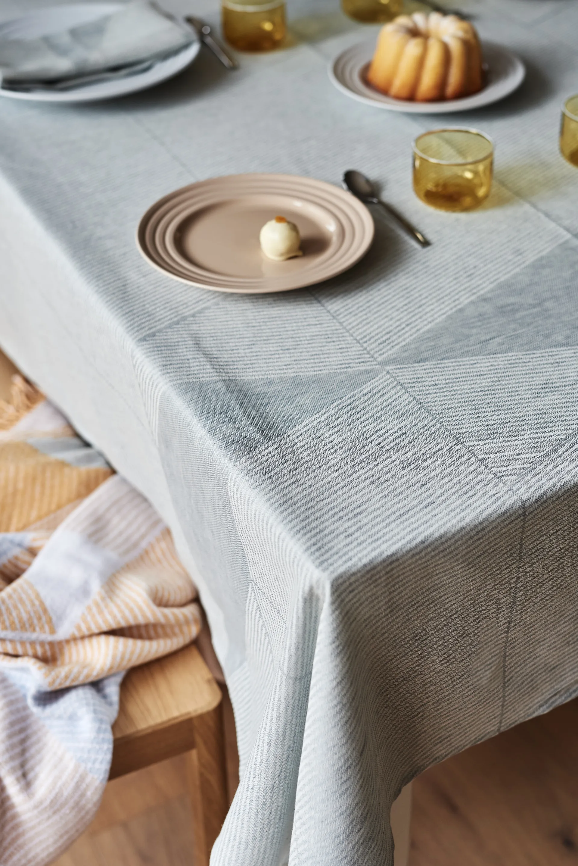 Tovaglia Geometric 147x250 cm, Blu-bianco NJRD