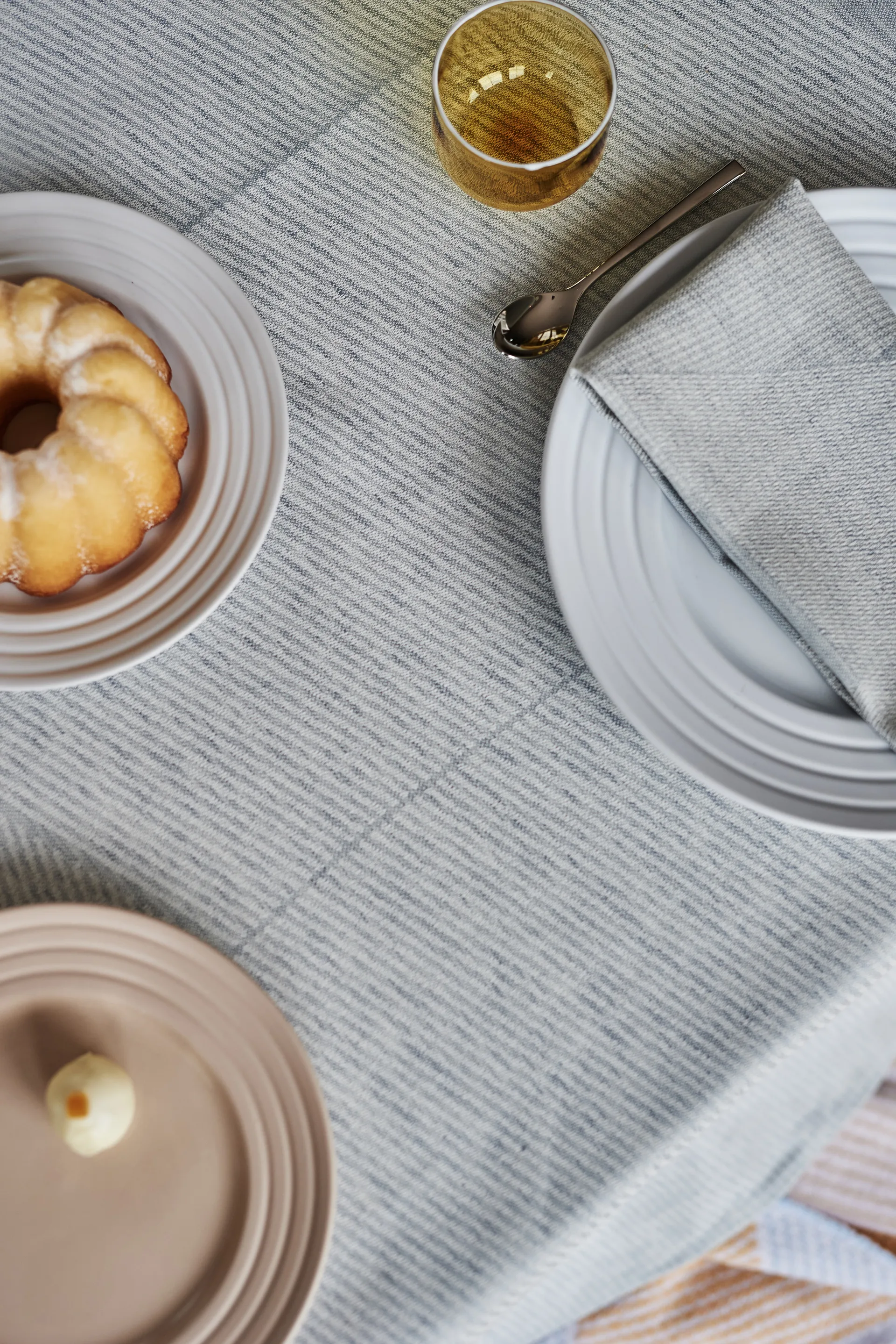 Tovaglia Geometric 147x250 cm, Blu-bianco NJRD