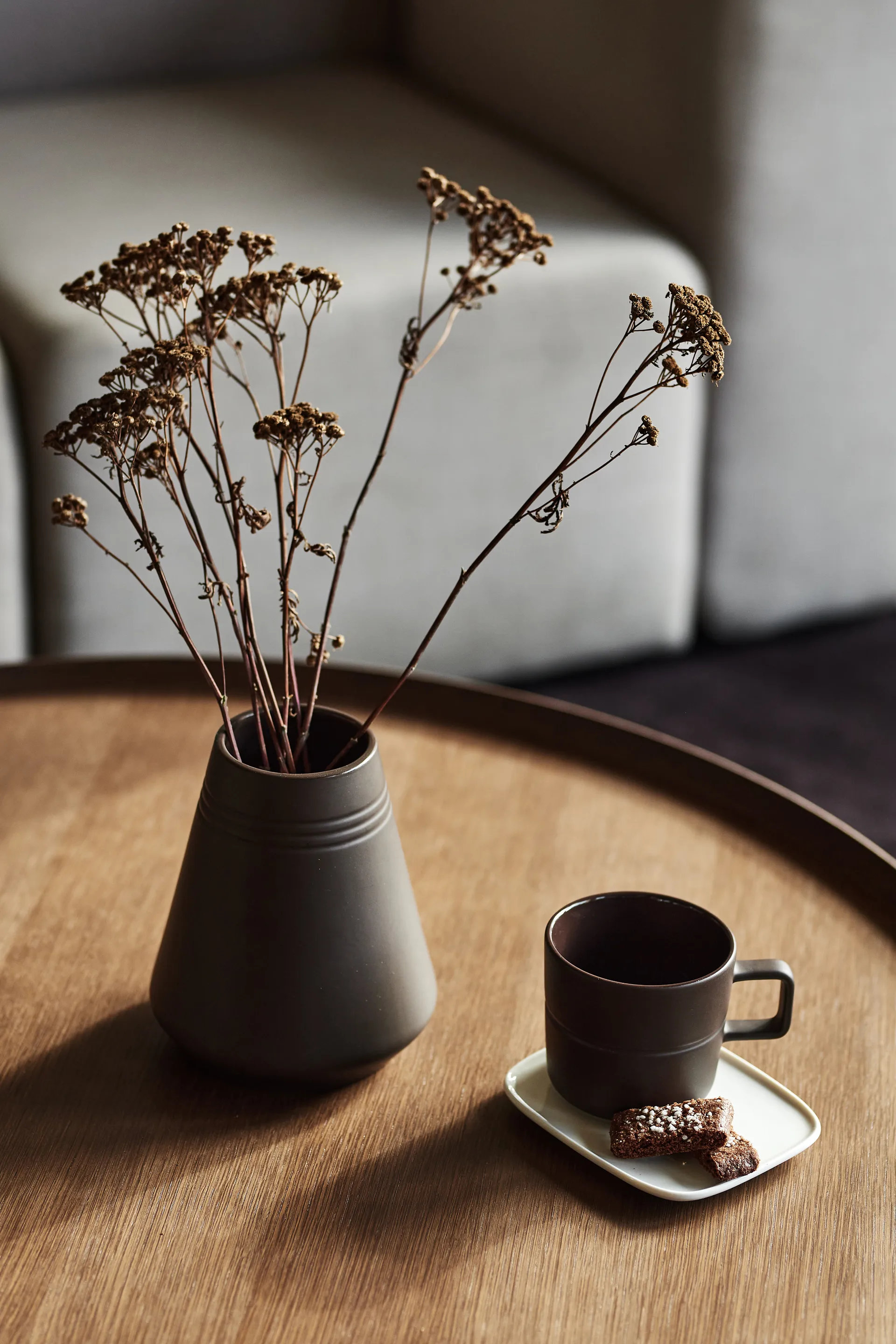 Vaso Lines 18 cm, Marrone NJRD