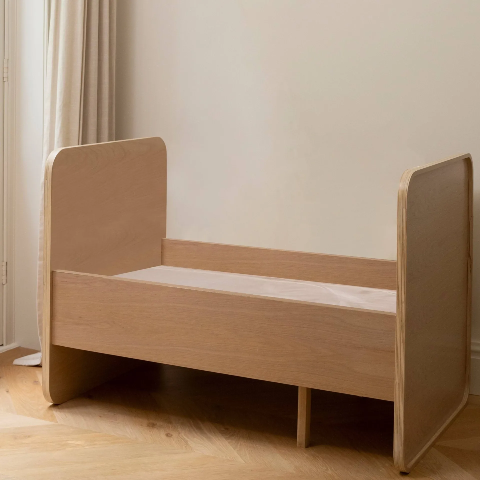 Materasso sagomato per letto baby e junior 2 parti, Bianco Nofred