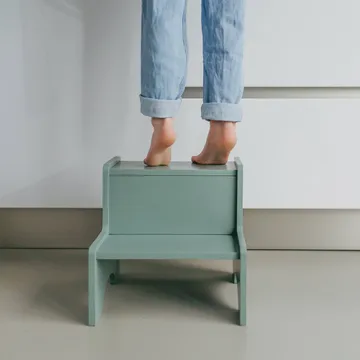 Sgabello per bambini Step Up - Verde oliva - Nofred