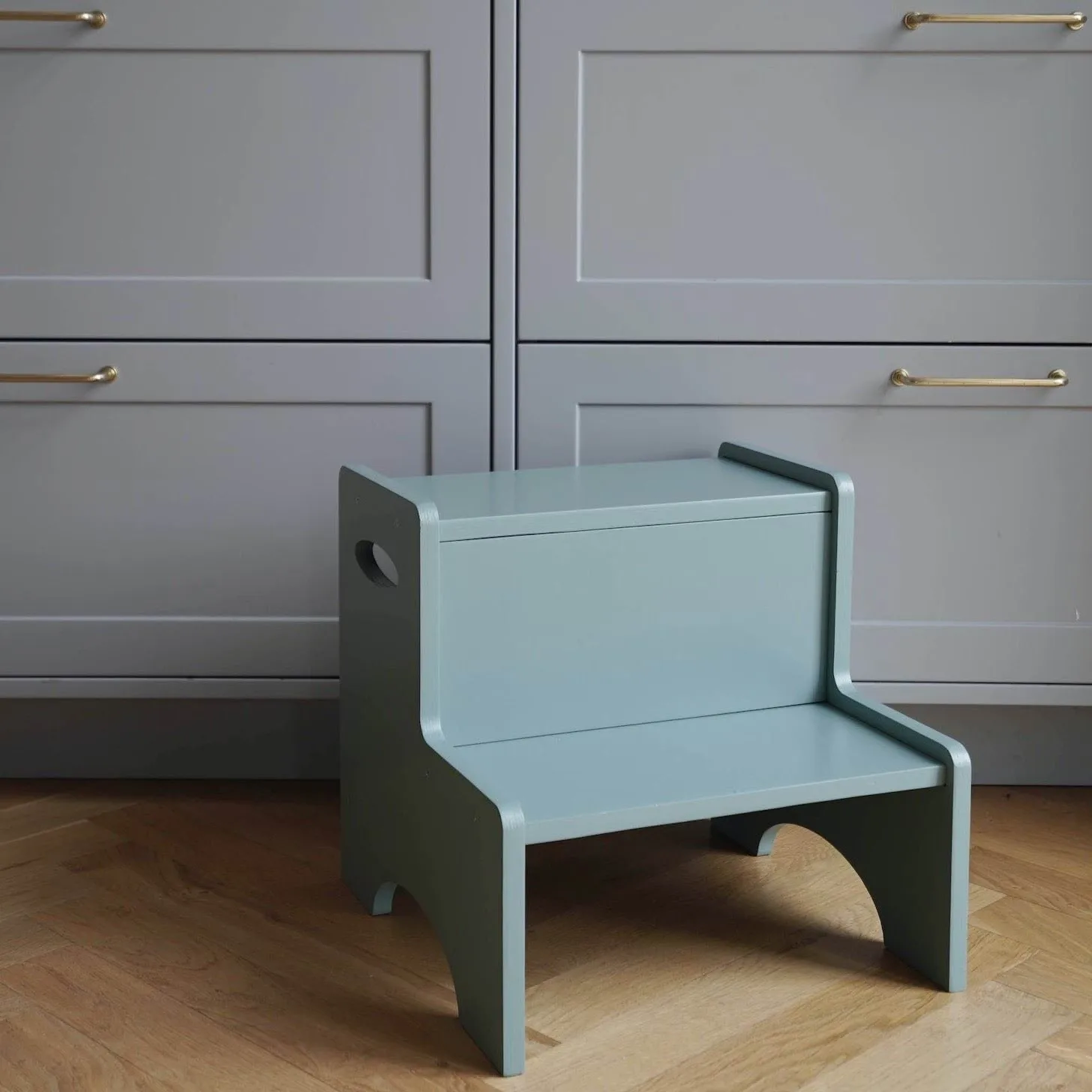 Sgabello per bambini Step Up, Verde oliva Nofred