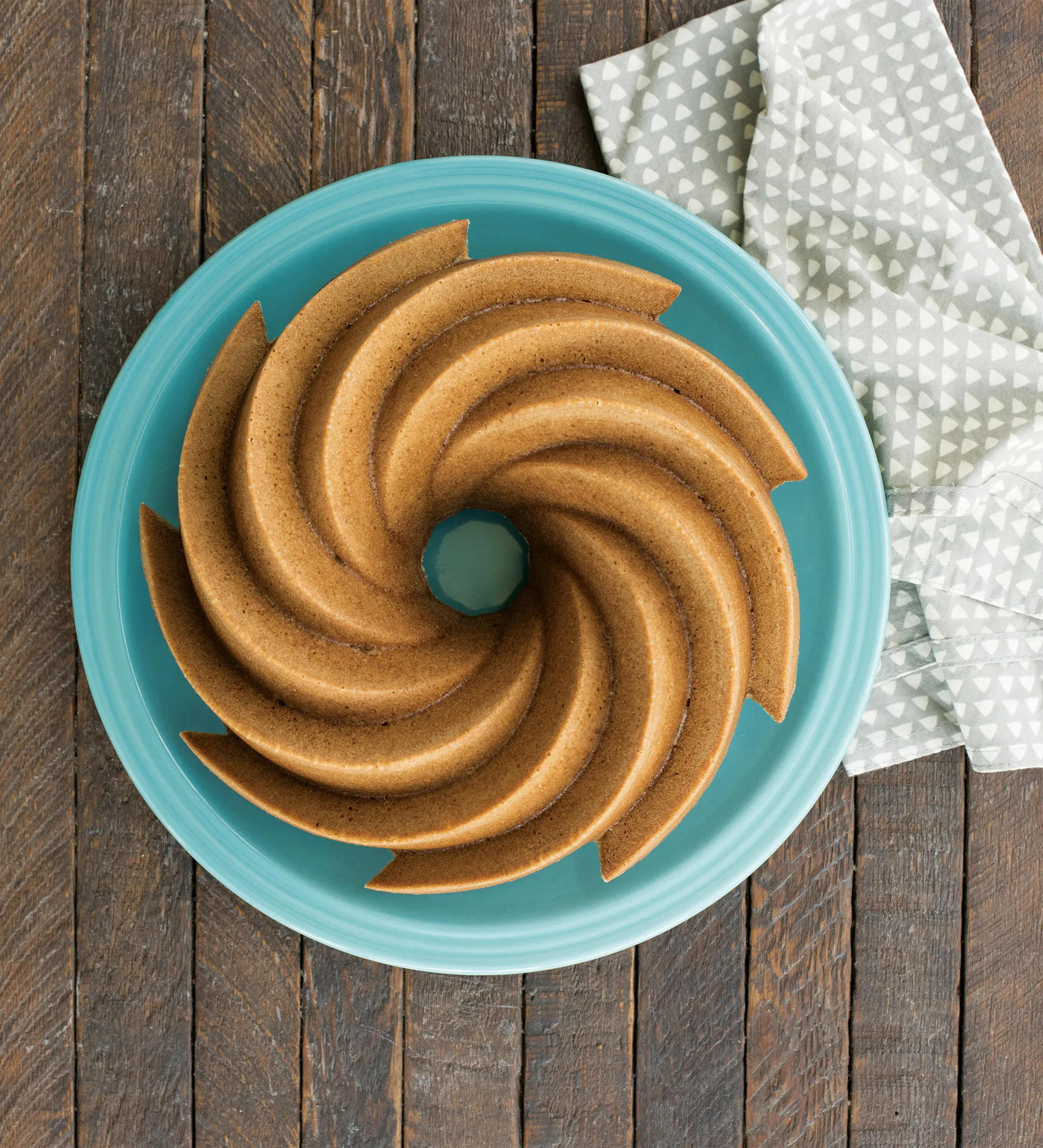 Stampo a ciambella Nordic Ware heritage dorato, 2,4 L Nordic Ware