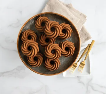 Stampo per ciambelline Nordic Ware Heritage dorato - 0,9 L - Nordic Ware