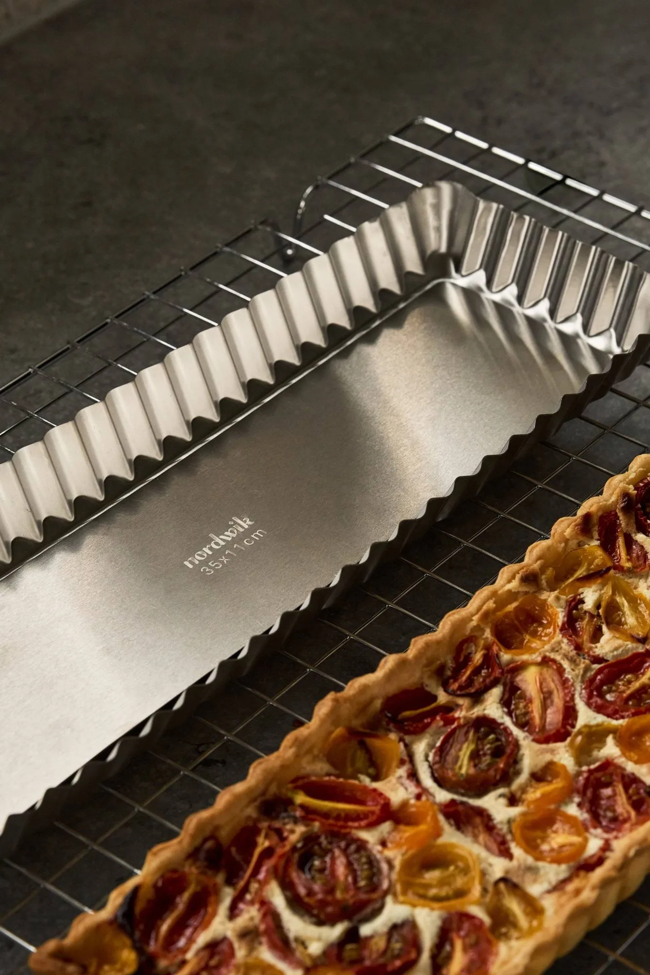 BAKE tortiera per crostata con fondo removibile, Rettangolare, in acciaio inossidabile, 35x11 cm Nordwik